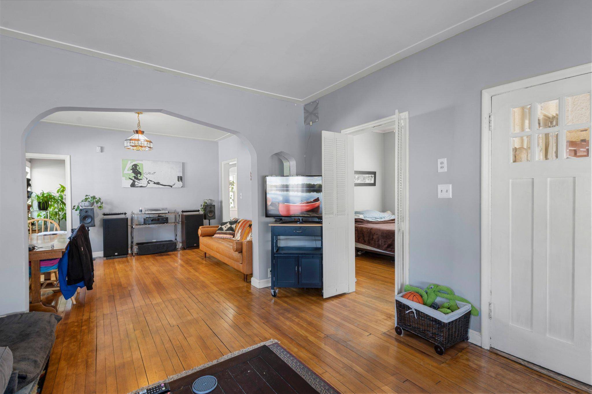 Minneapolis, MN 55418,2715 Marshall ST NE