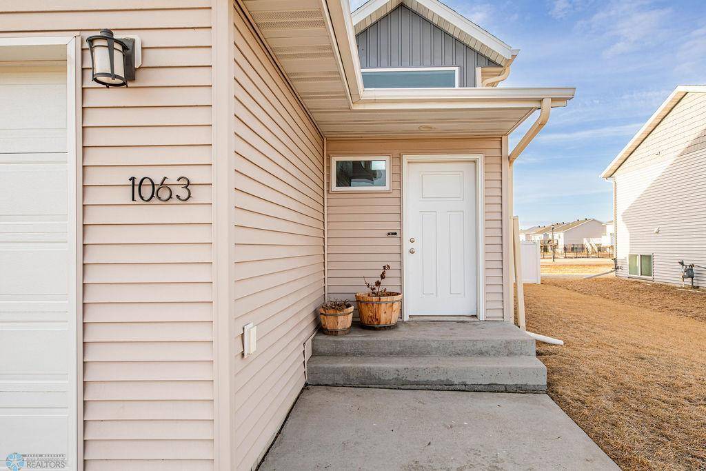Fargo, ND 58078,1063 Barnes DR W