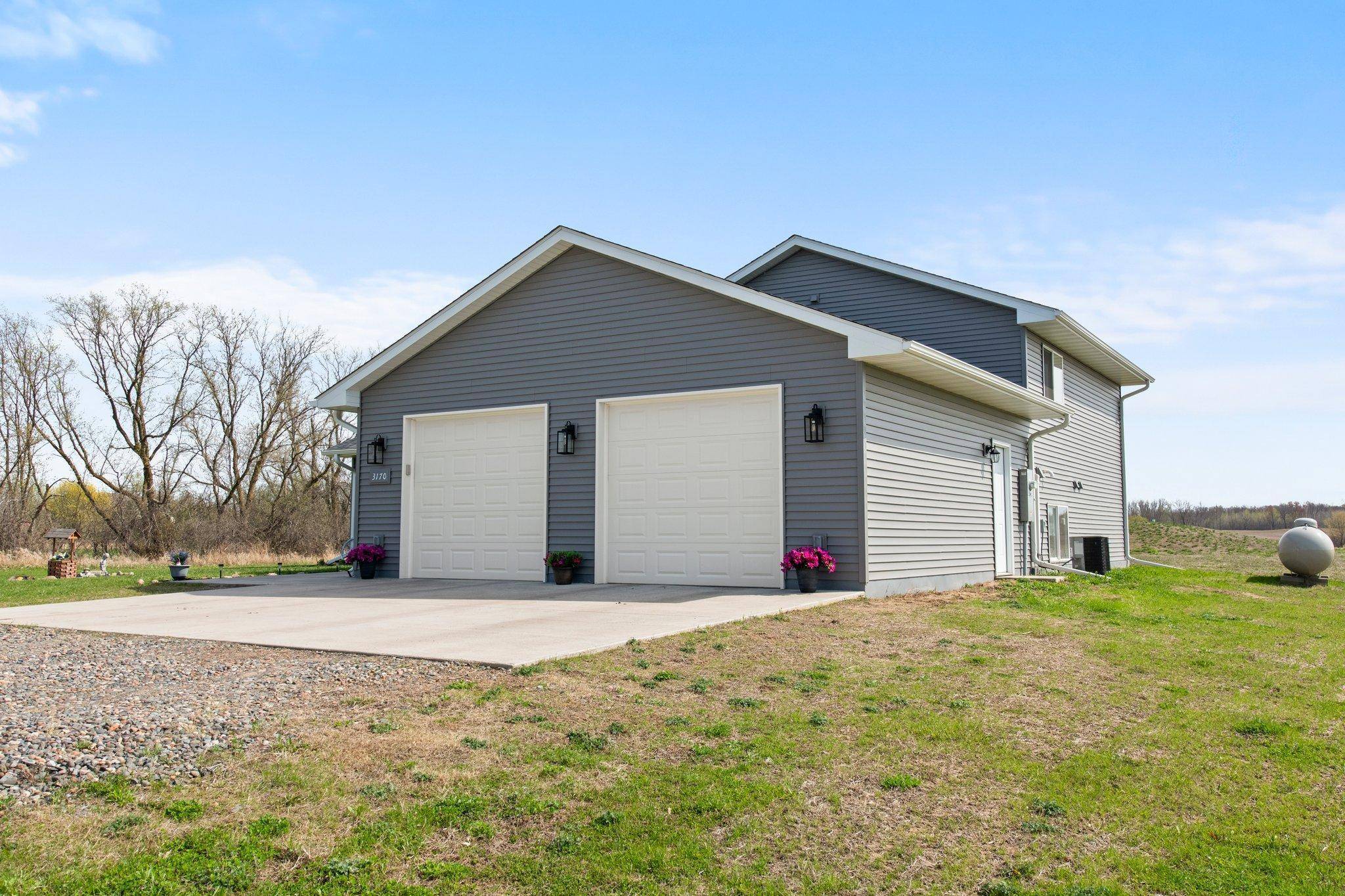 Cambridge, MN 55008,3170 317th AVE NE