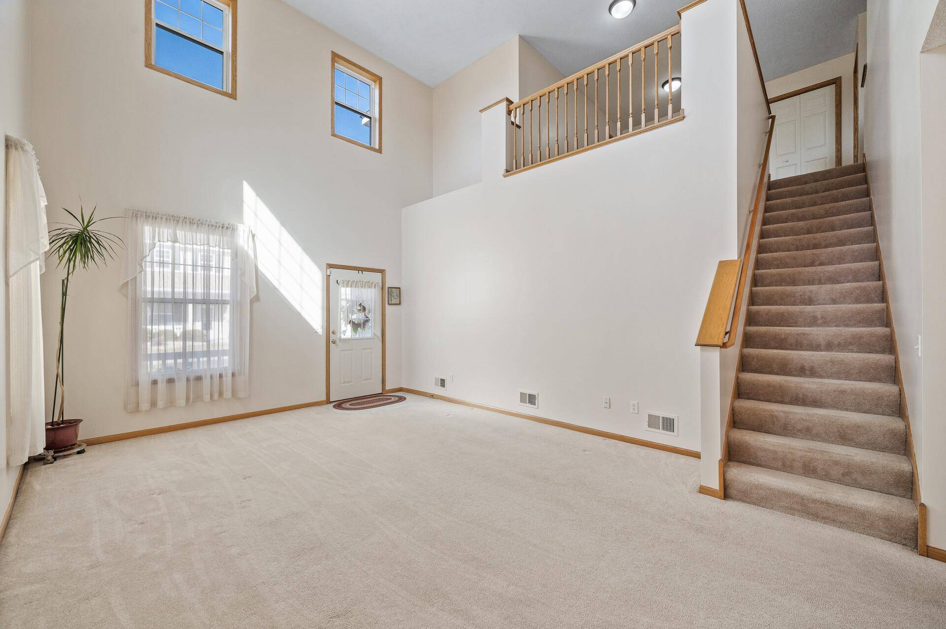 Blaine, MN 55449,1409 131st AVE NE