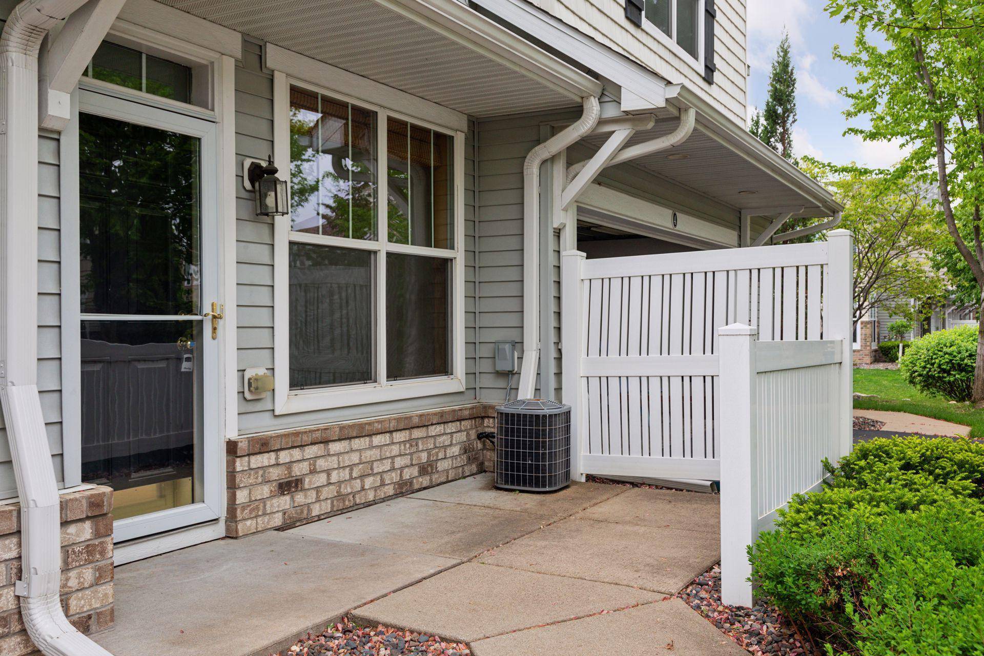 Maplewood, MN 55109,1608 Legacy Pkwy E #3