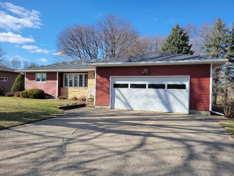 Wells, MN 56097,803 Circle DR