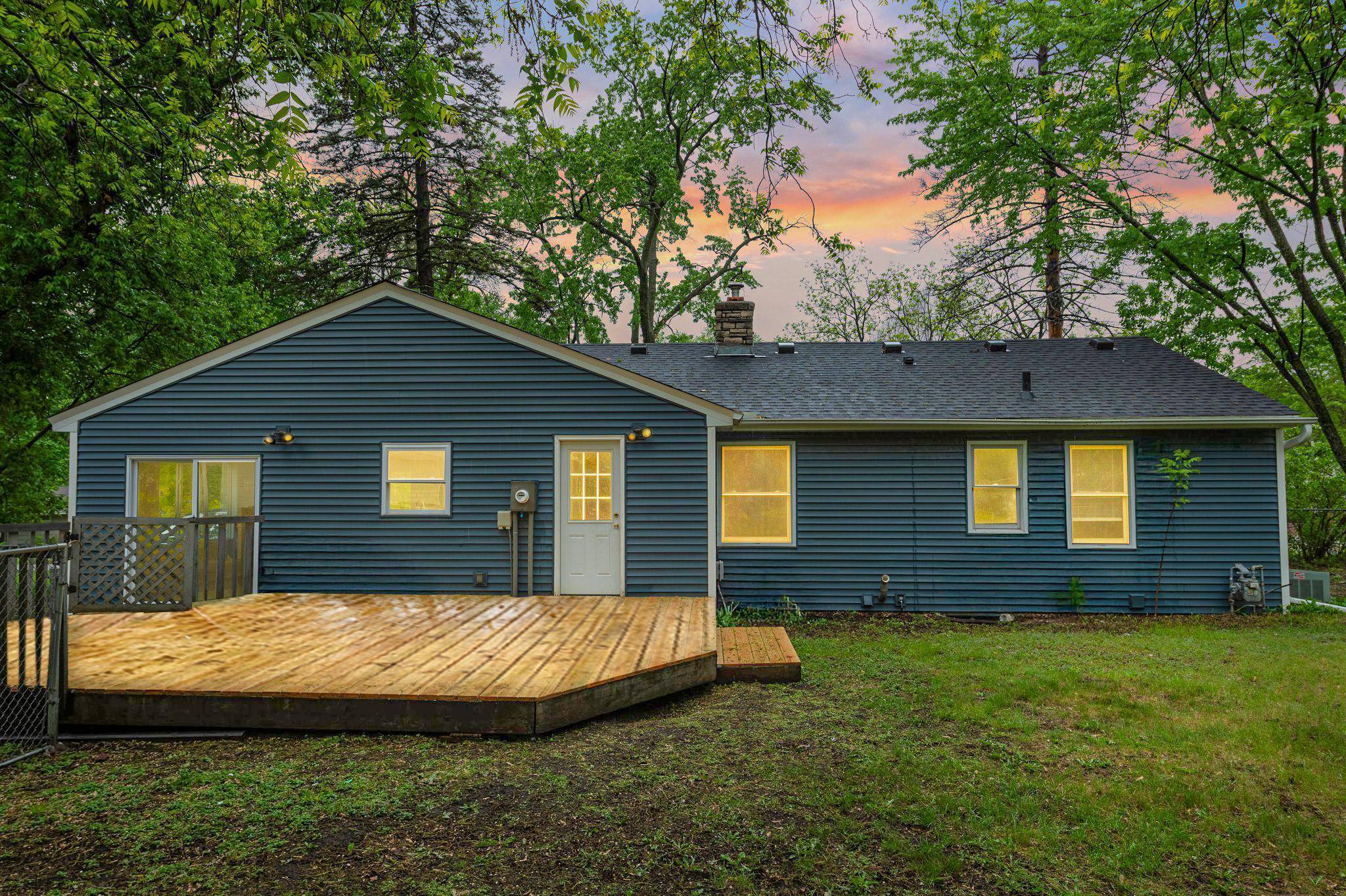 Minnetonka, MN 55345,3401 Meadow LN