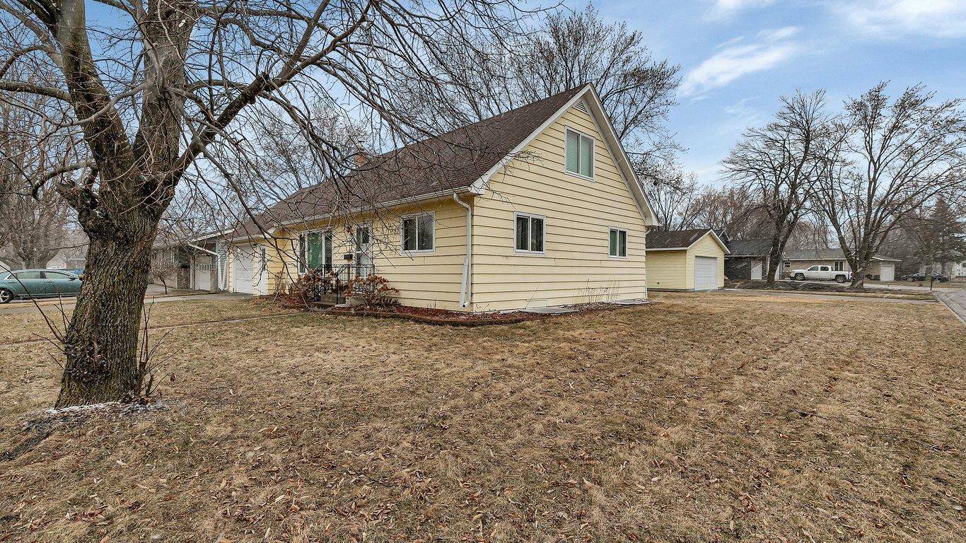 Cold Spring, MN 56320,801 Main ST
