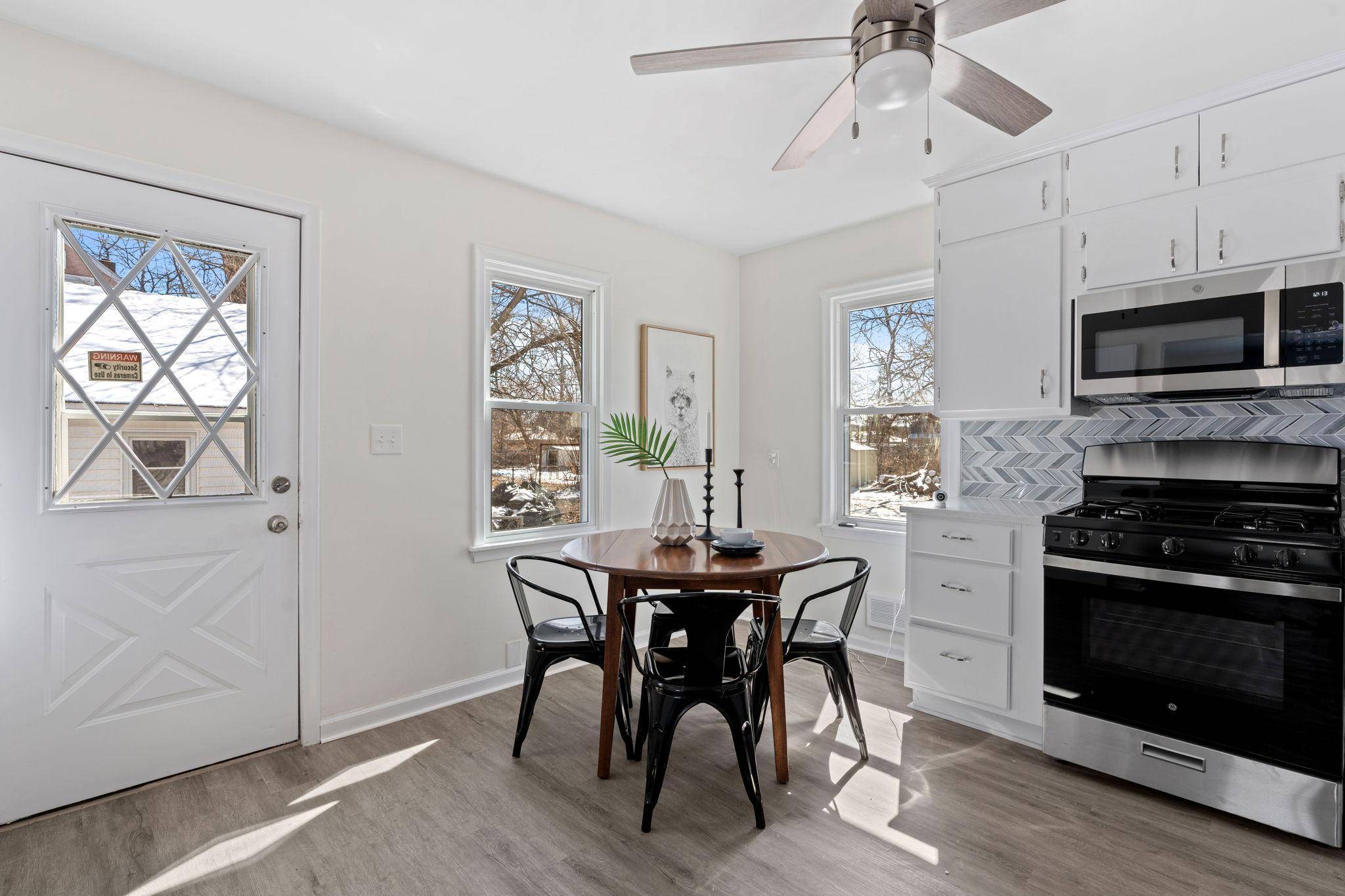 Maplewood, MN 55109,1520 Laurie RD E