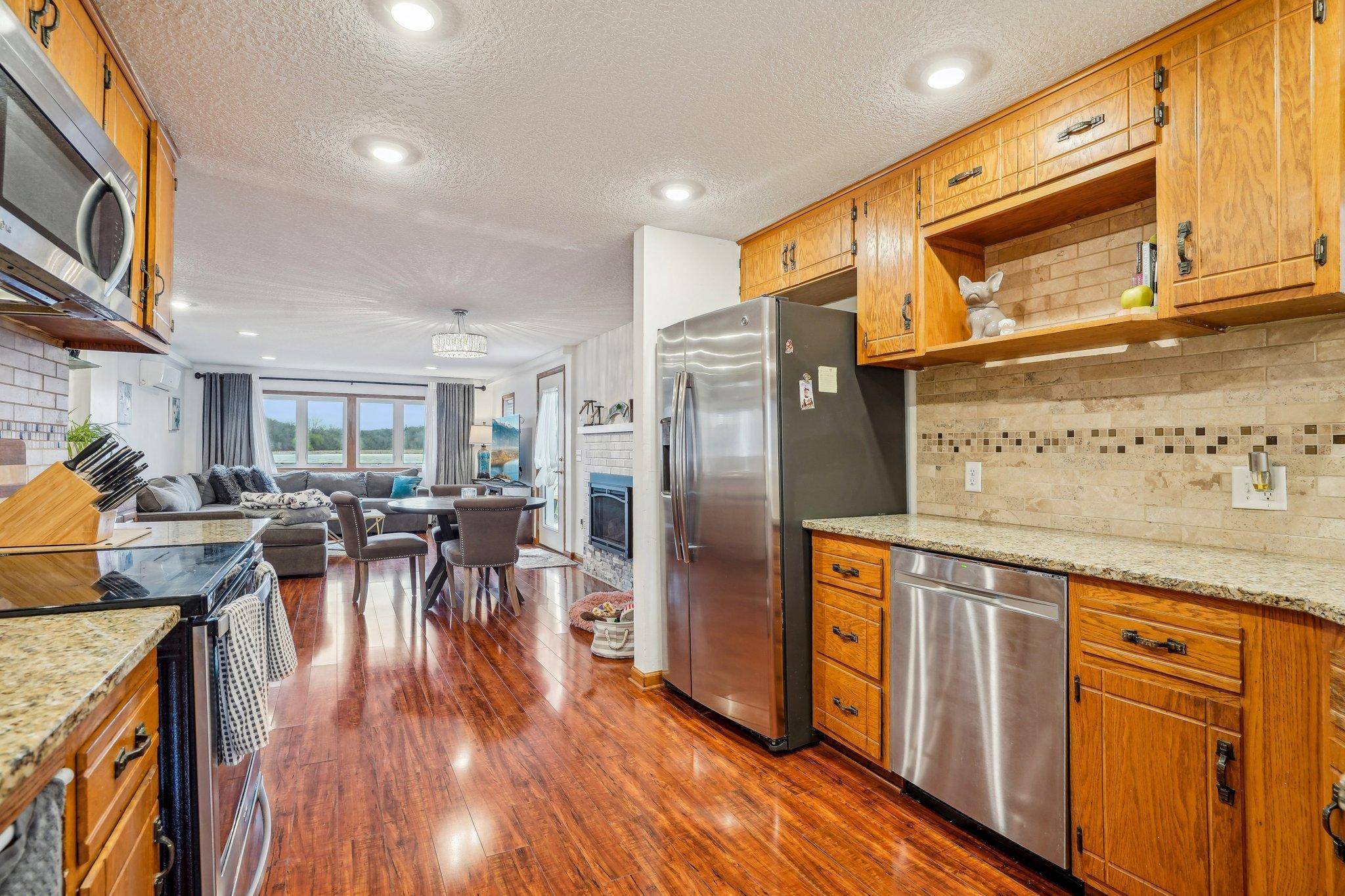Mound, MN 55364,6224 Red Oak RD