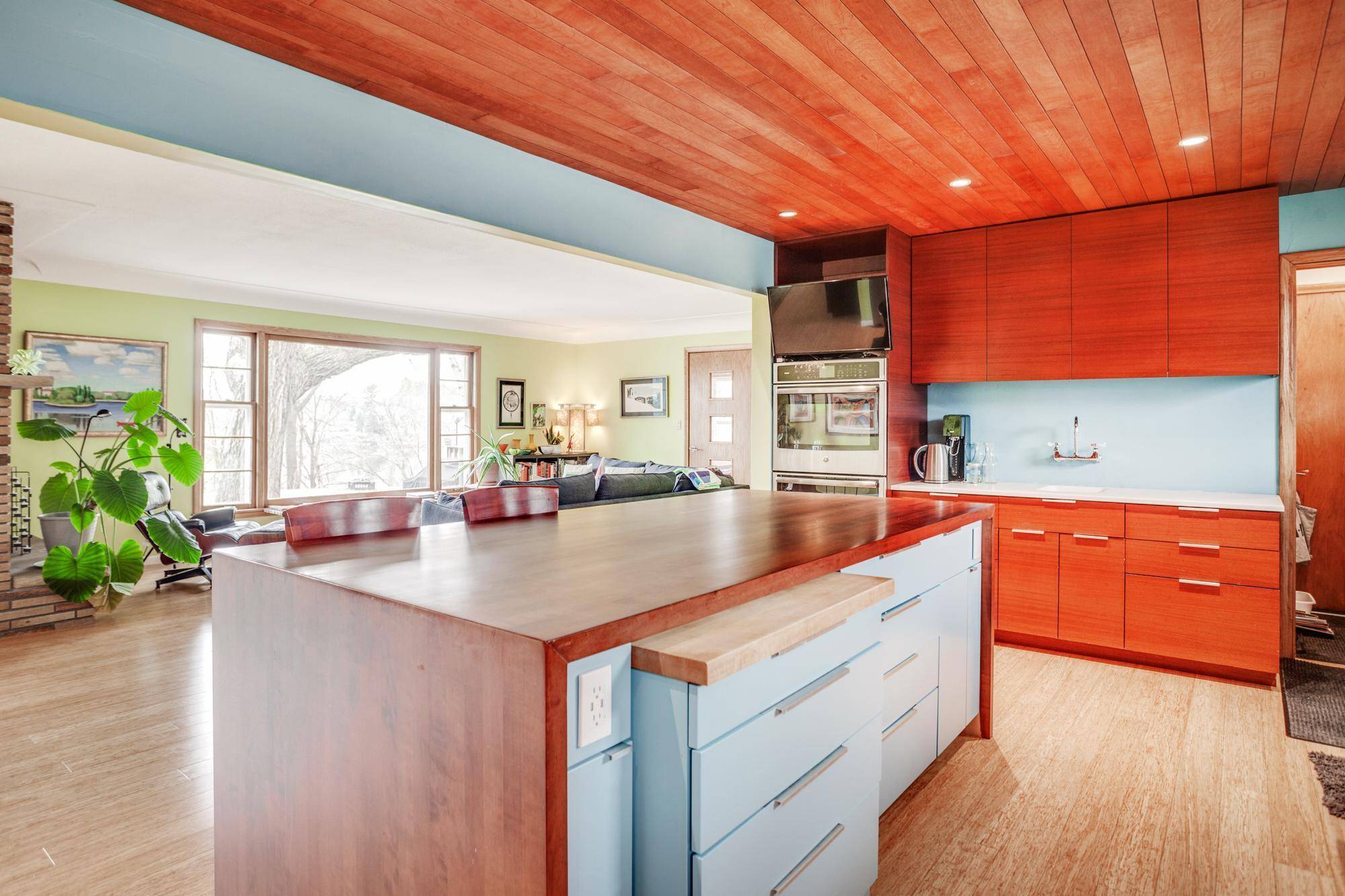 Anoka, MN 55303,802 River LN