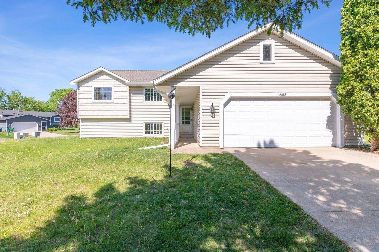 Eagan, MN 55123,3865 Westbury LN