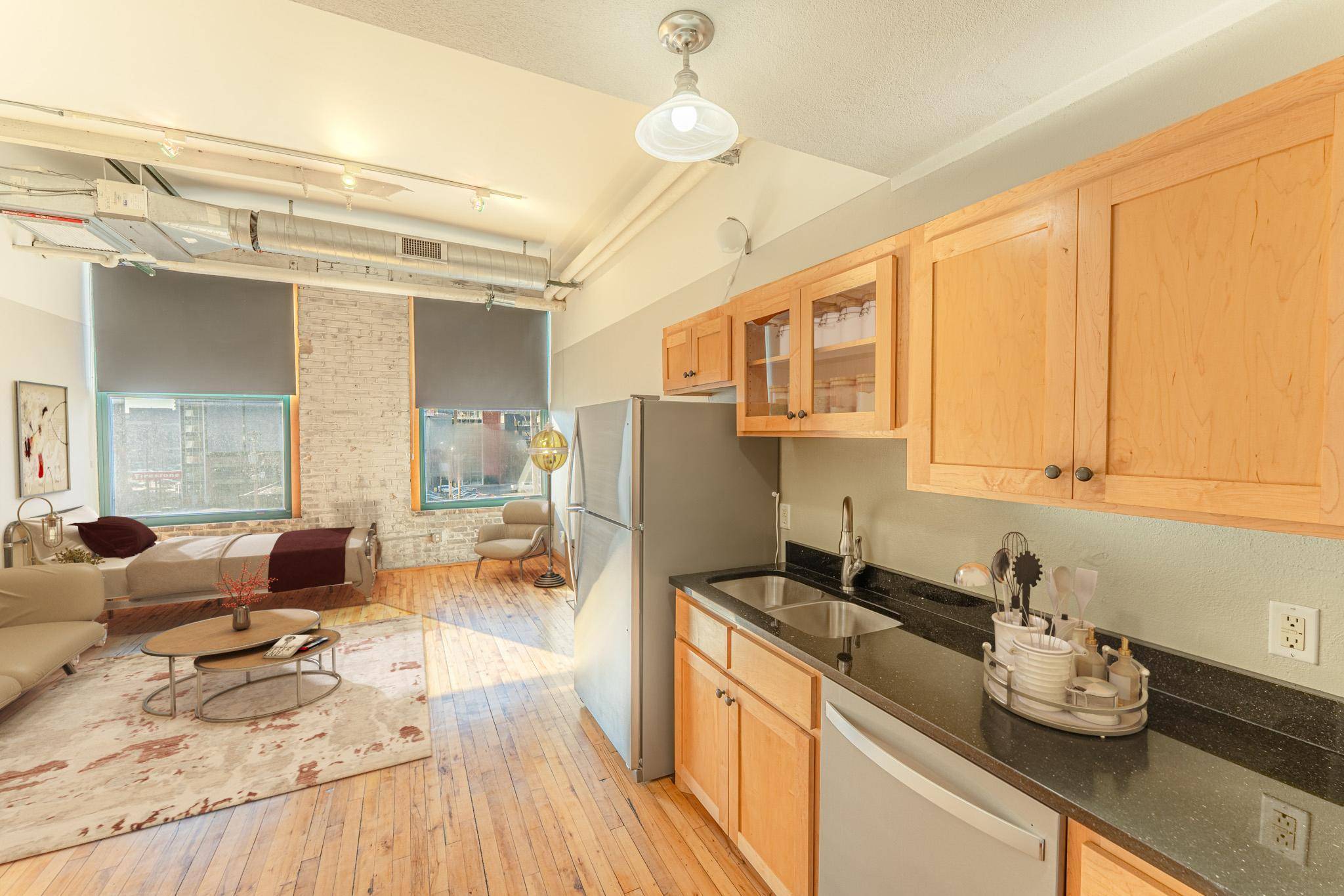 Saint Paul, MN 55101,523 Jackson ST #313