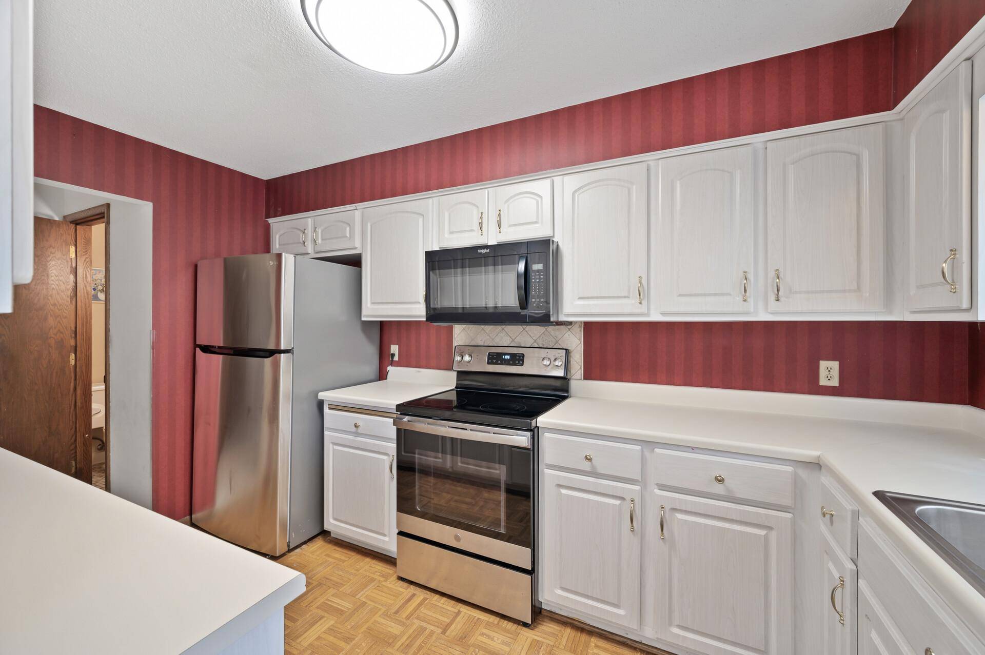 Bloomington, MN 55437,10306 Berkshire RD