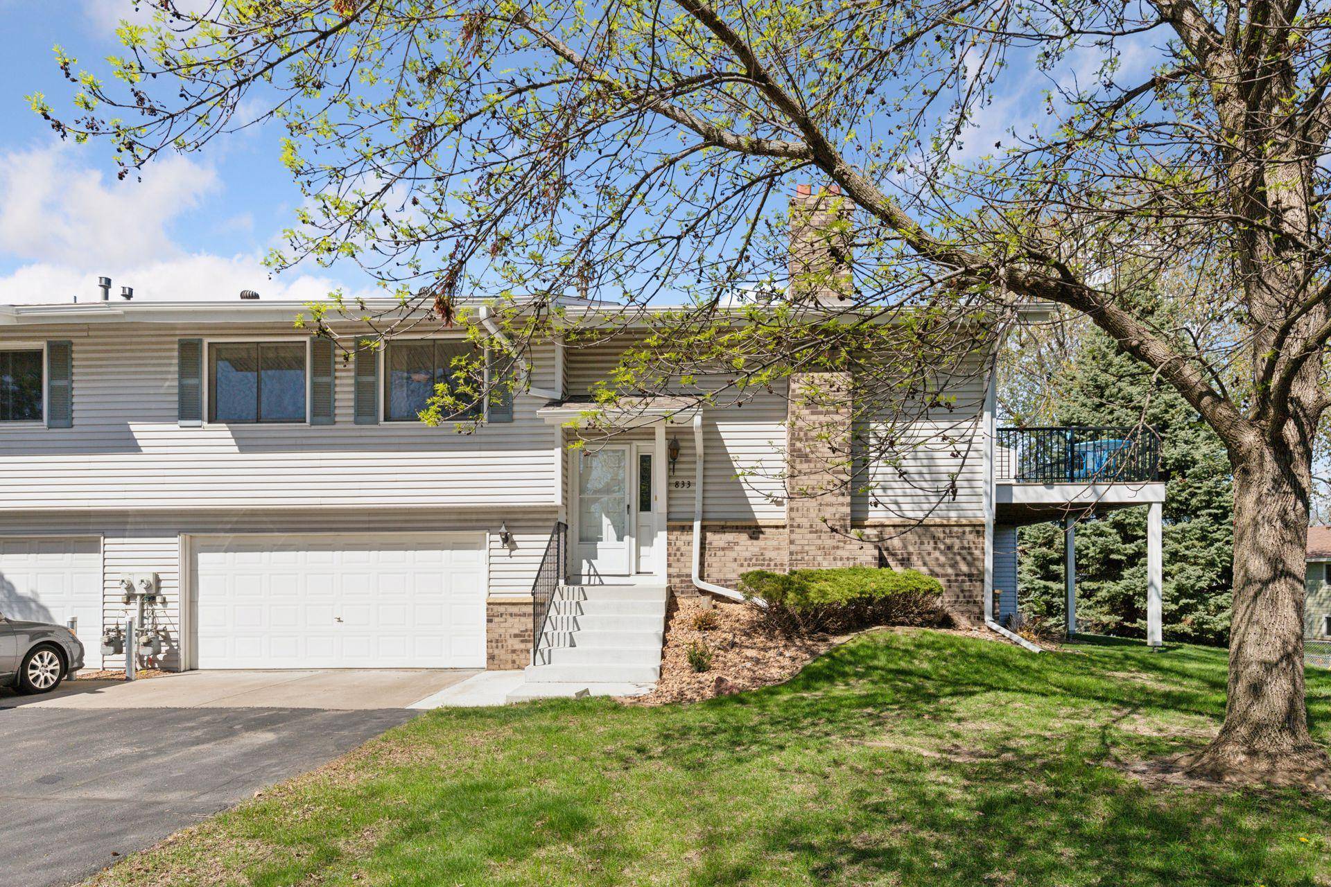 Burnsville, MN 55337,833 Evergreen CIR