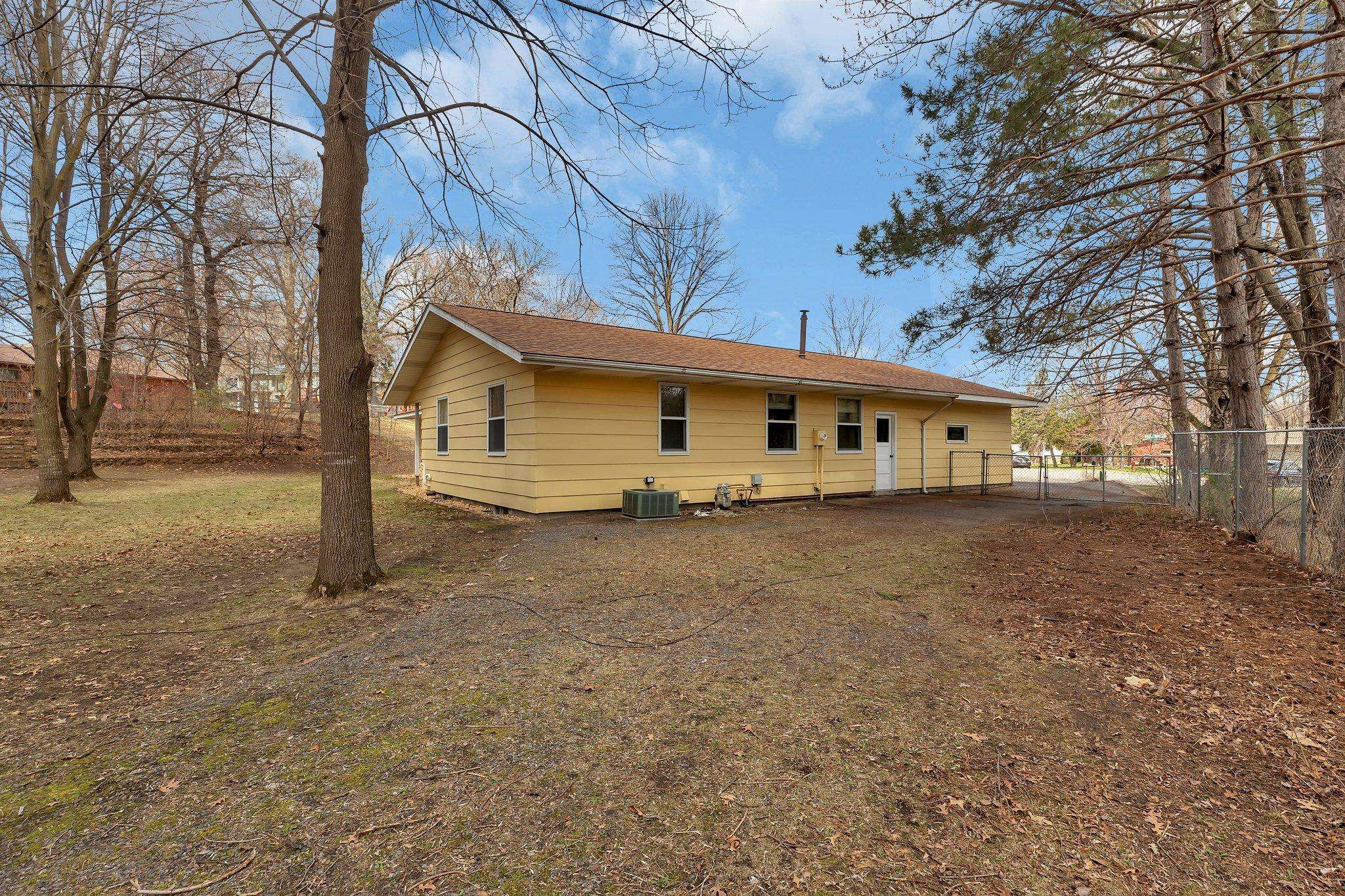Saint Cloud, MN 56304,1821 12th AVE SE