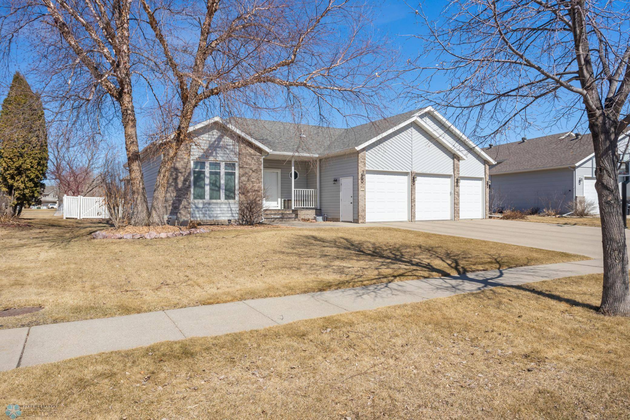 Fargo, ND 58104,3221 42 AVE S