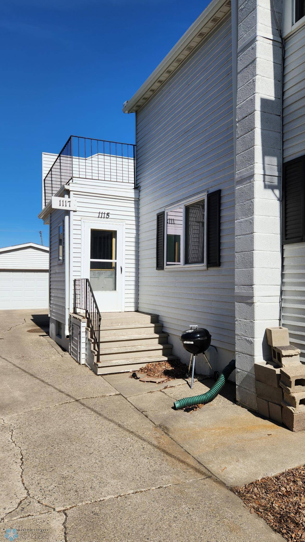 Fargo, ND 58103,1115/1117/1121 2nd AVE S