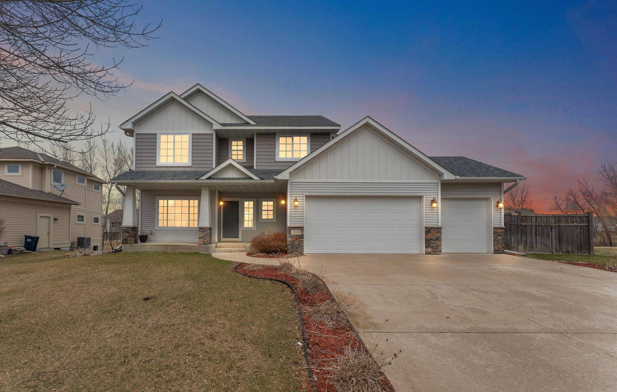 Faribault, MN 55021,1206 Goldenray DR