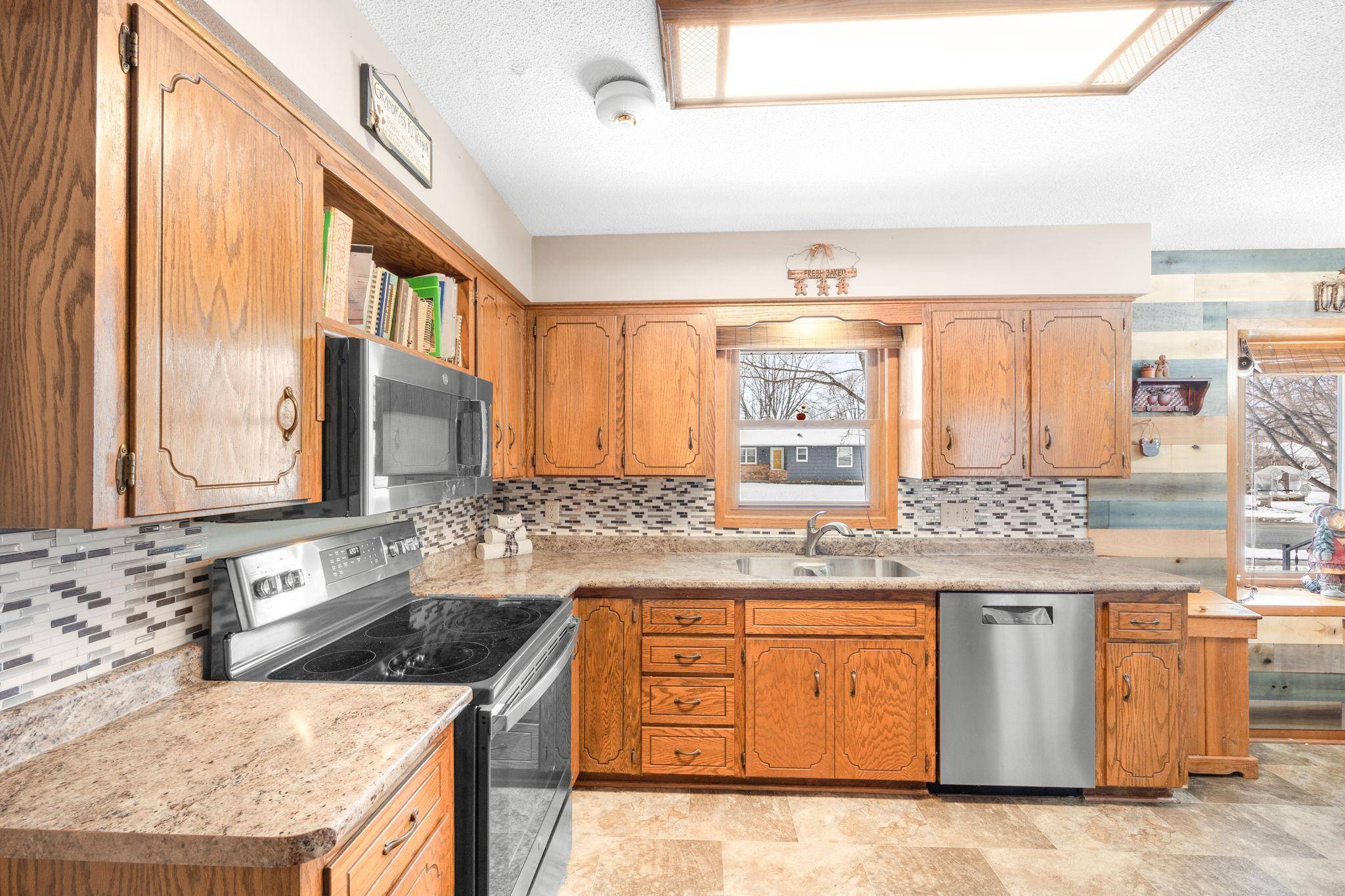Hutchinson, MN 55350,409 Stoney Point RD SW