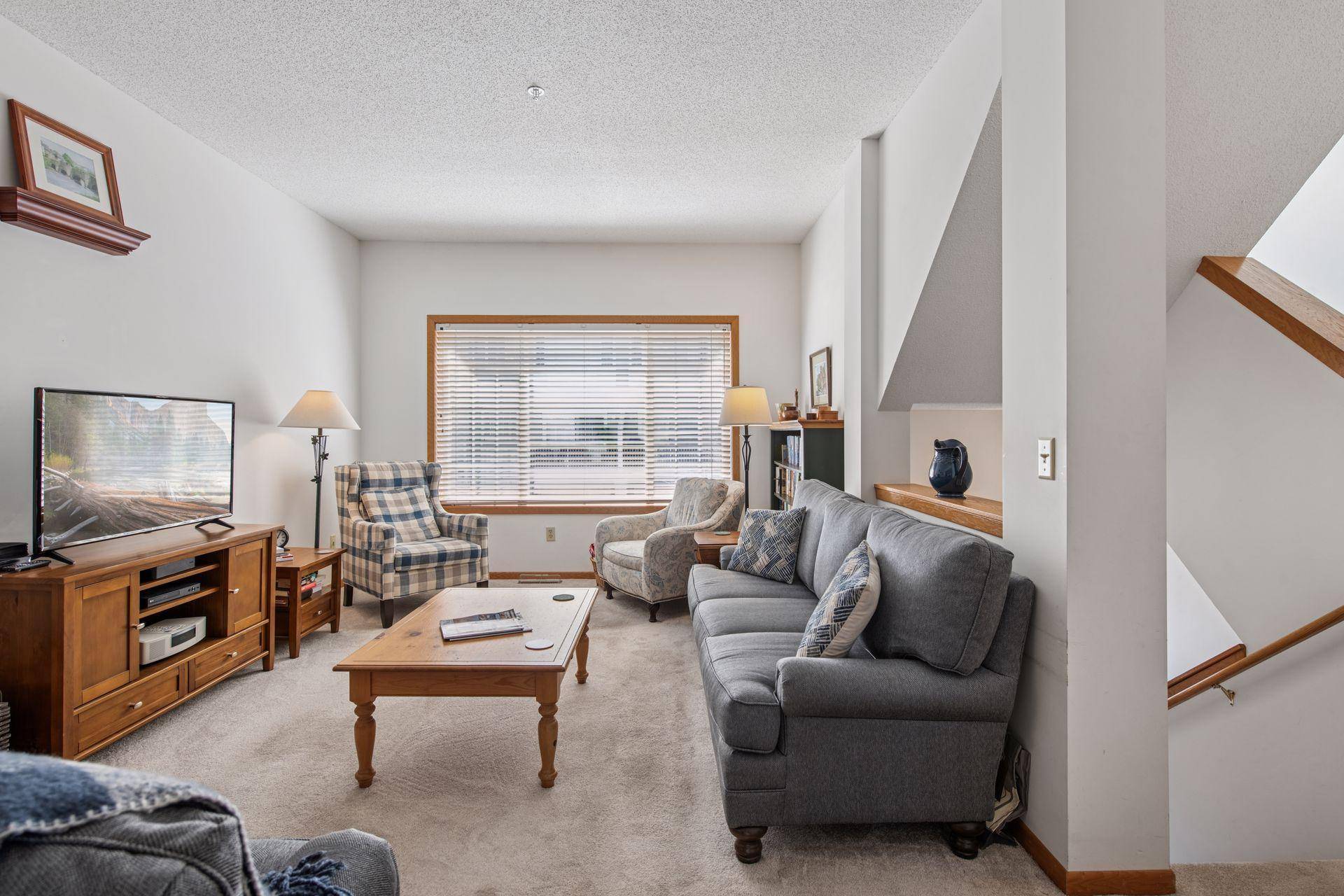 Minnetonka, MN 55305,907 Fairfield WAY