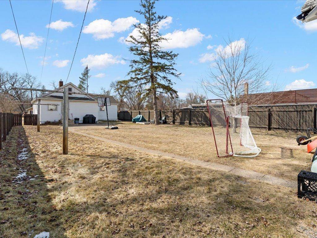Brainerd, MN 56401,712 7th AVE NE
