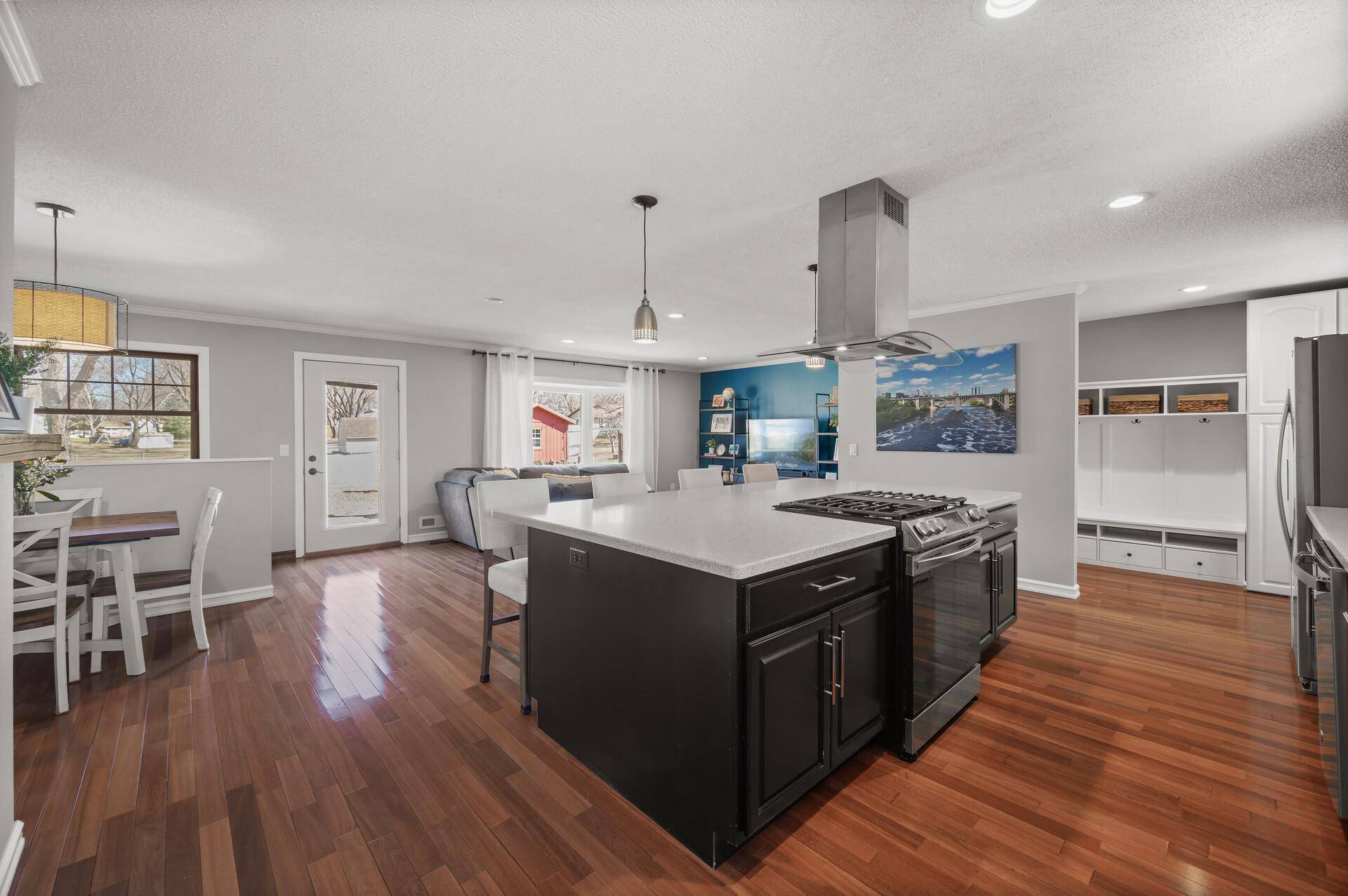 Maple Grove, MN 55369,10532 Wellington LN N