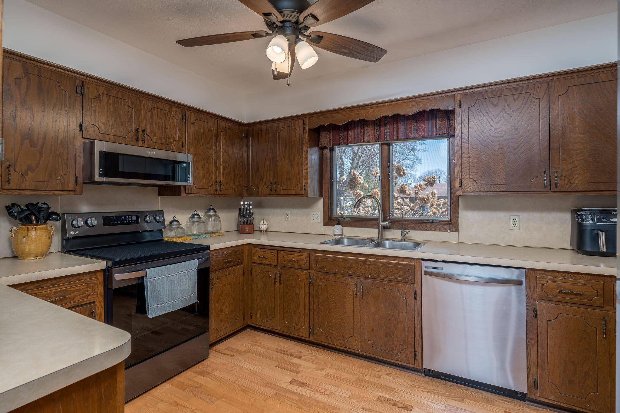North Mankato, MN 56003,301 Nottingham CT