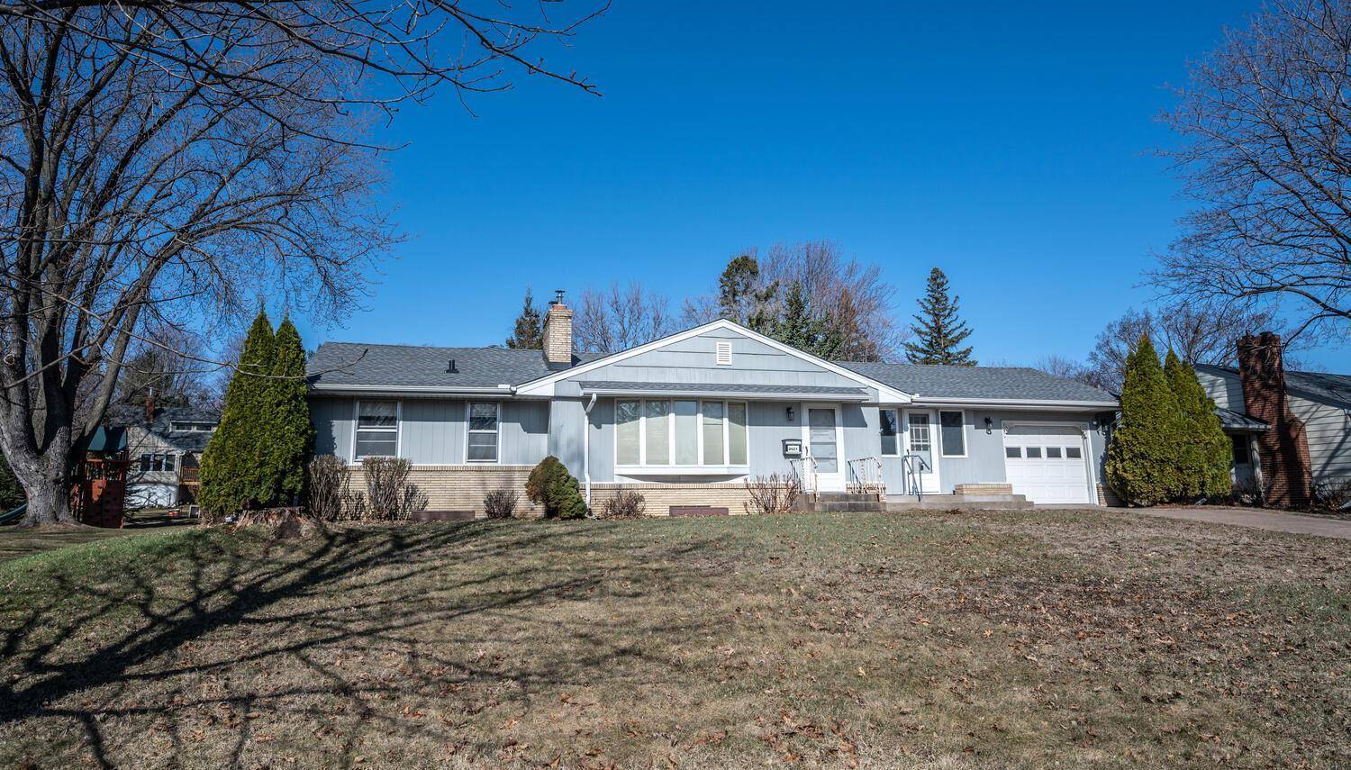 Maplewood, MN 55117,2021 Kenwood DR E