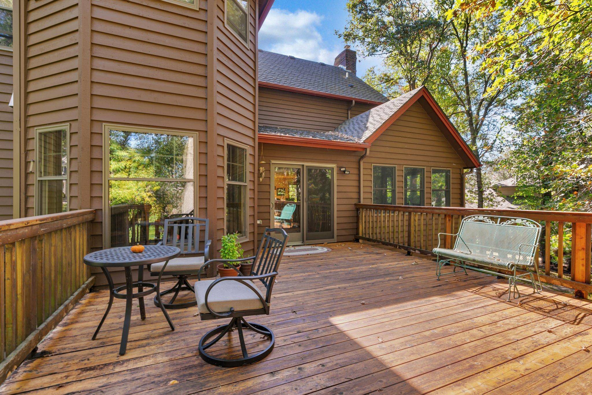 Sartell, MN 56377,823 Ridgewood CT