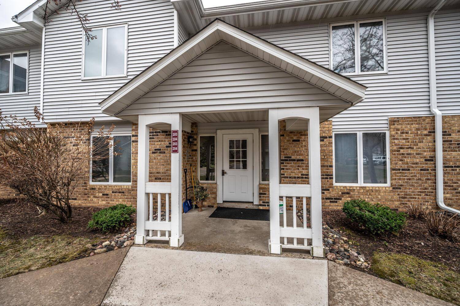 Eagan, MN 55123,3578 Blue Jay WAY #204