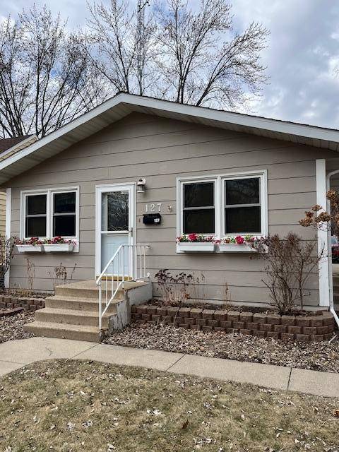 Saint Cloud, MN 56303,127 31st AVE N