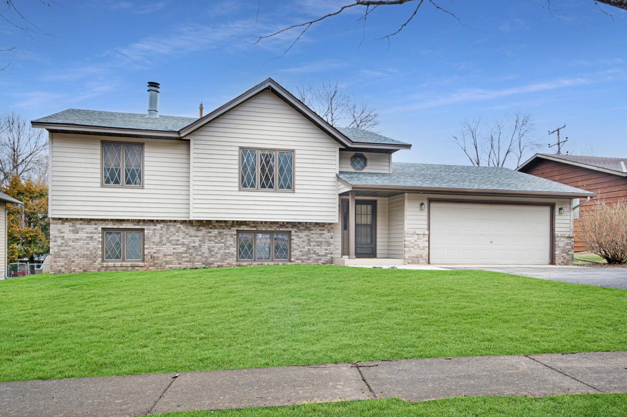 Saint Cloud, MN 56301,1917 Linda LN