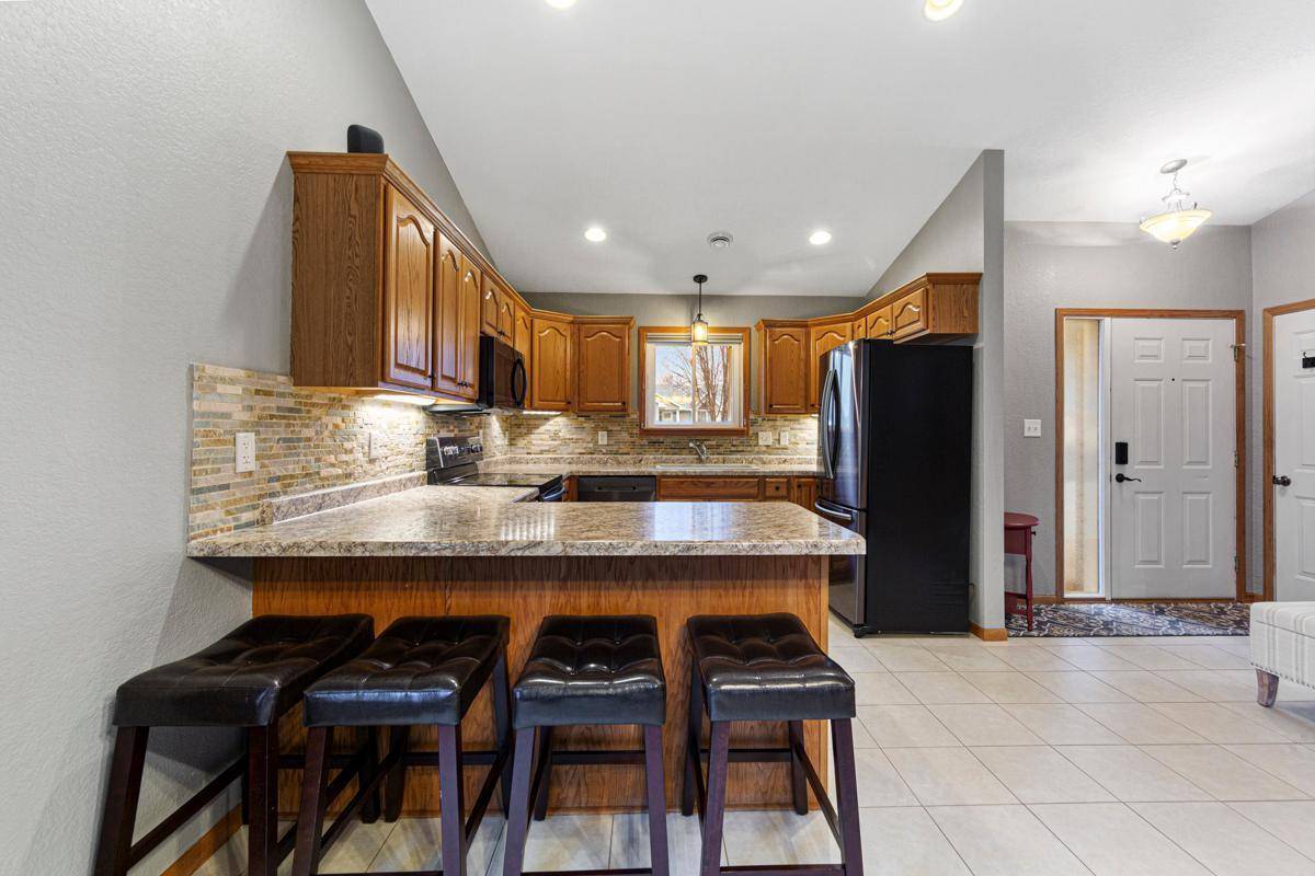 Faribault, MN 55021,1719 Crystal LN