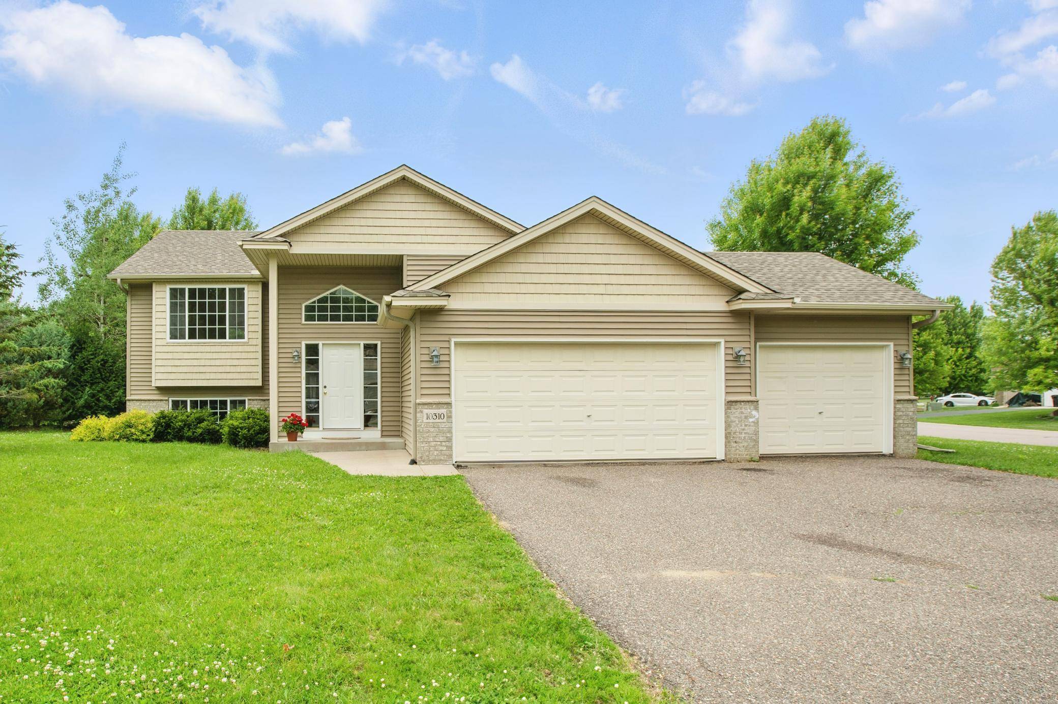 Hanover, MN 55341,10310 Kaitlin AVE