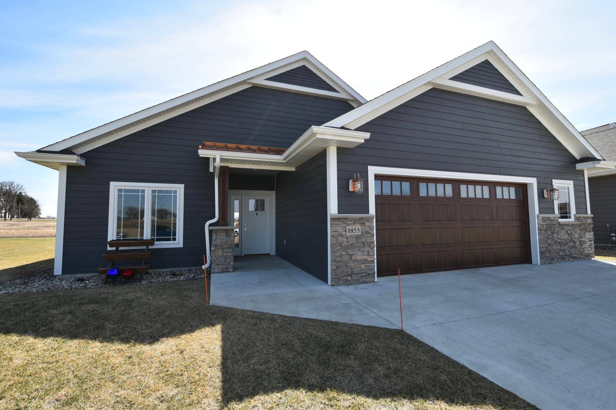 Owatonna, MN 55060,1955 White Oak LN NE