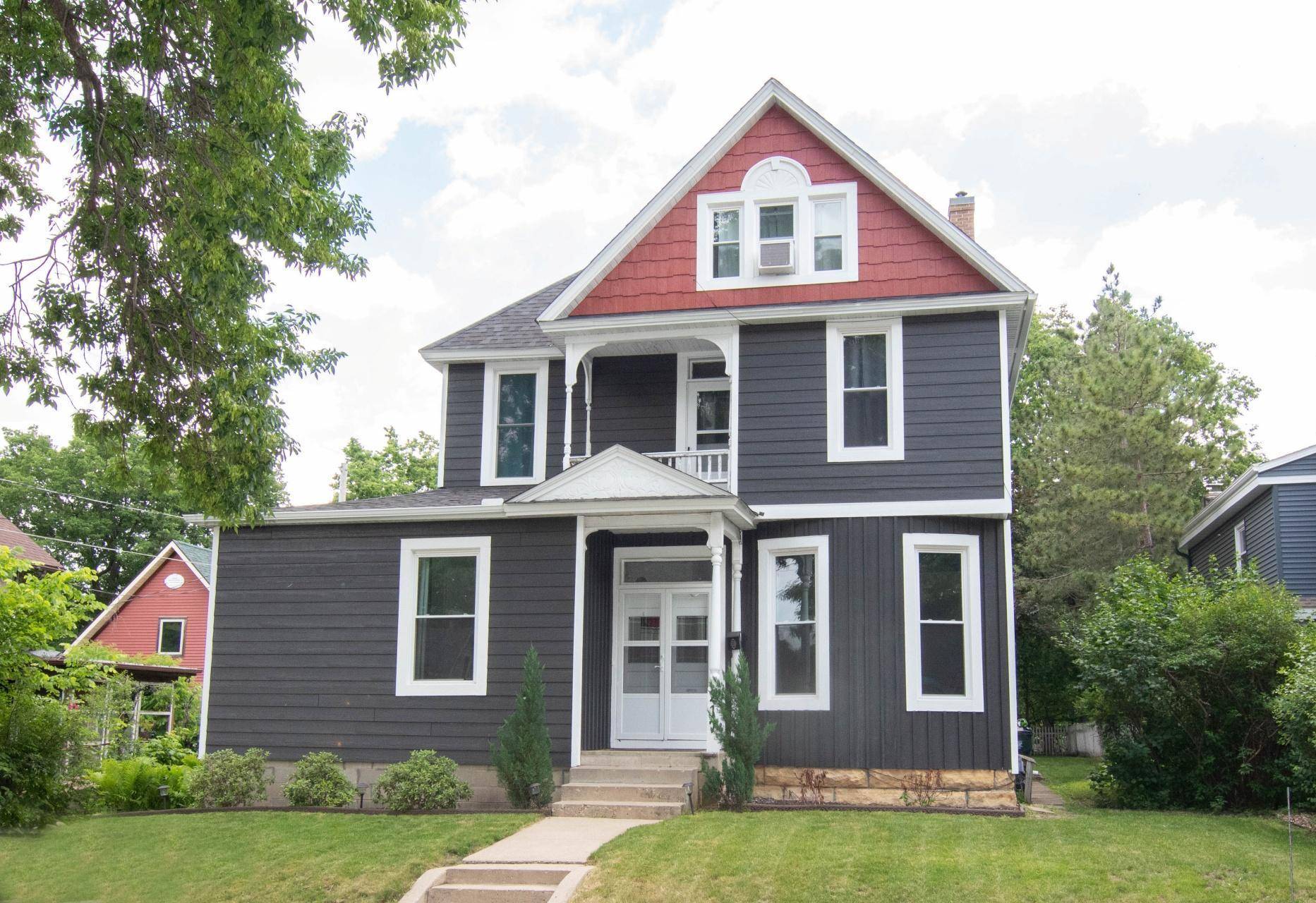 Mankato, MN 56001,217 Center ST