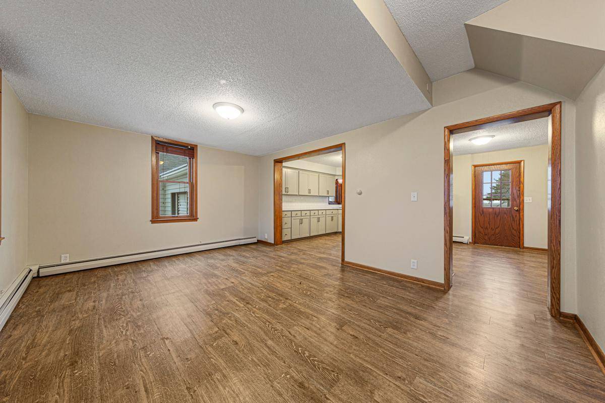 Le Center, MN 56057,36530 251st AVE