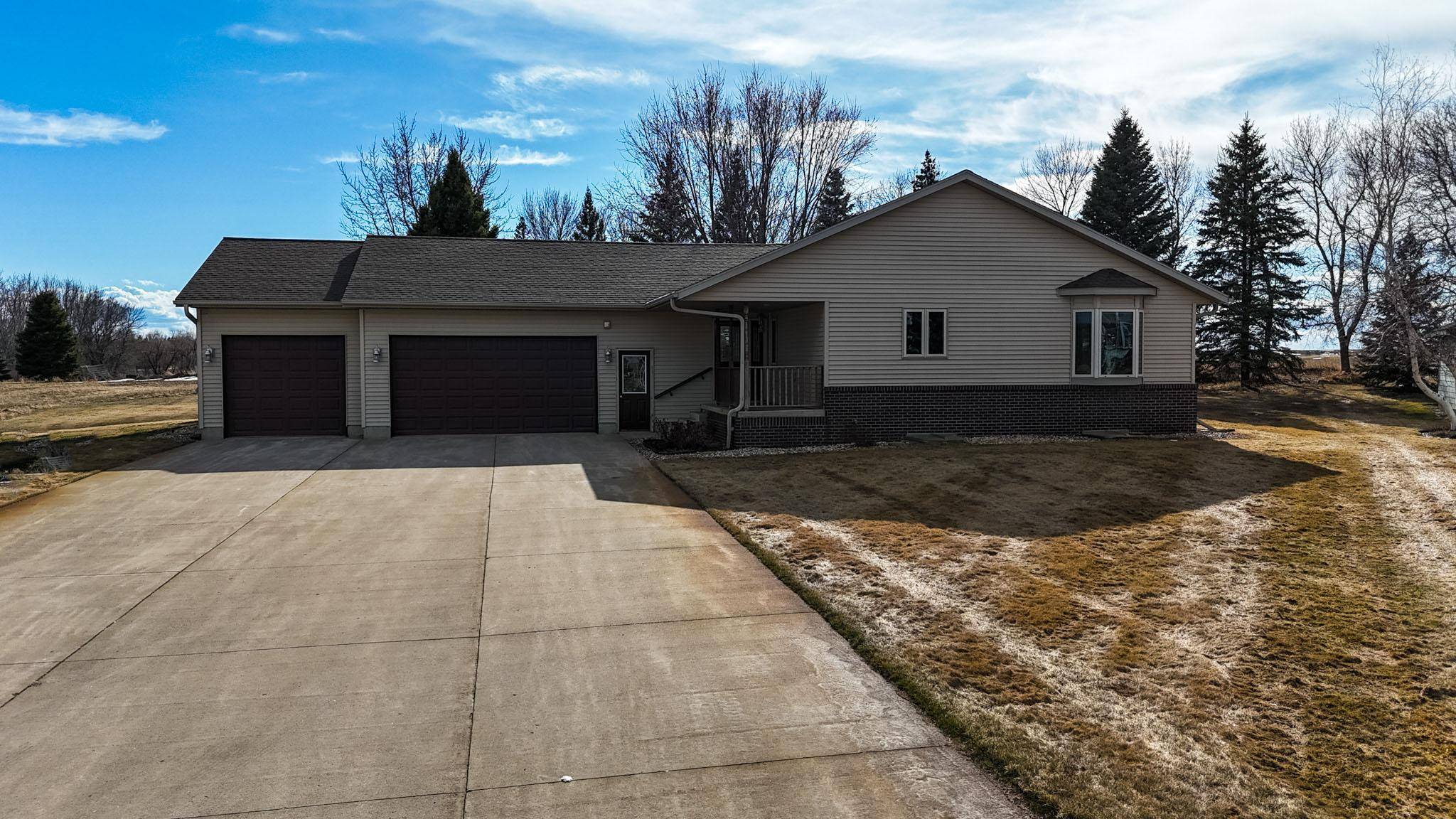 Morris, MN 56267,46377 Sunset CT