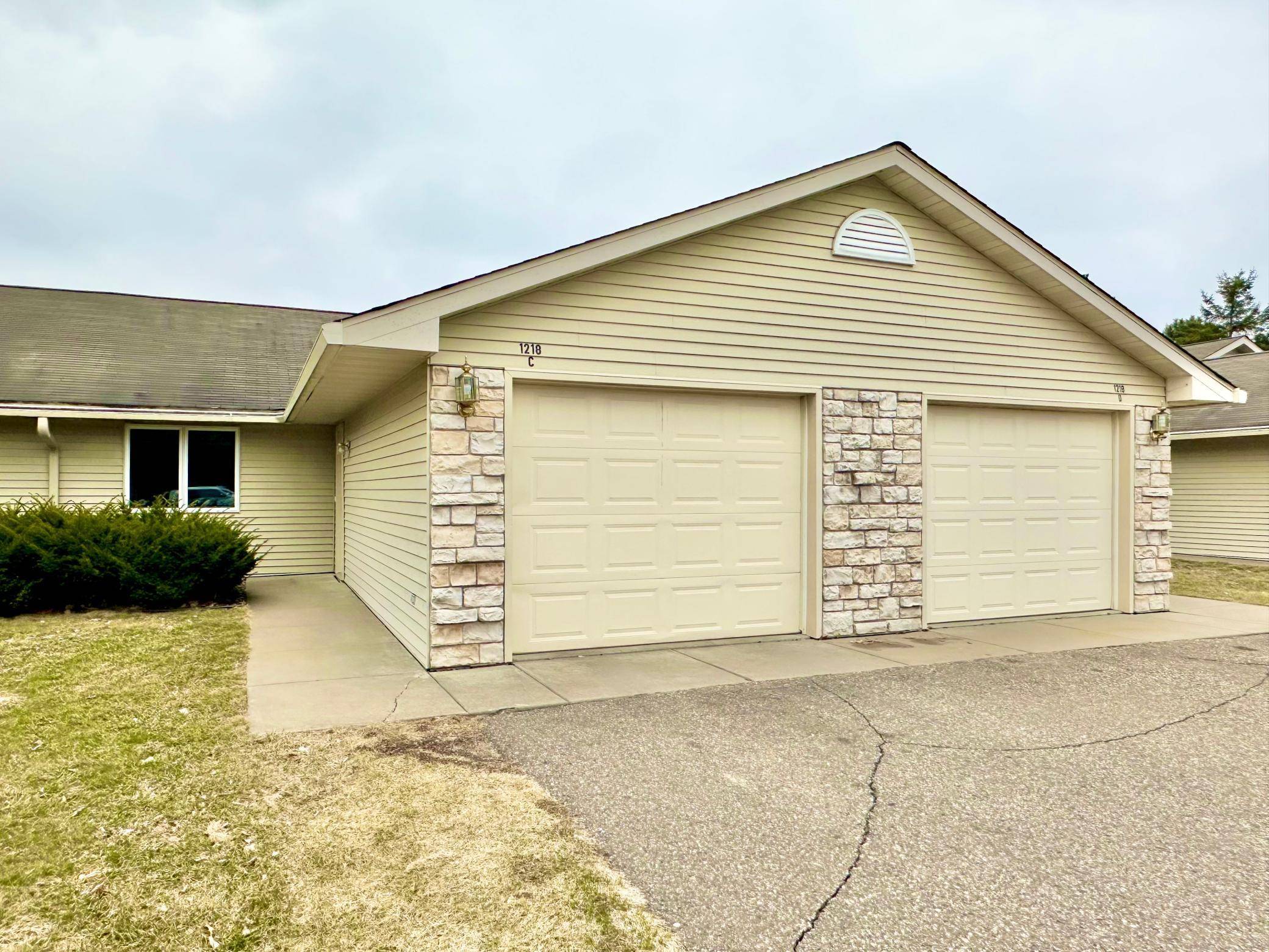 New Richmond, WI 54017,1218 Spruce CT