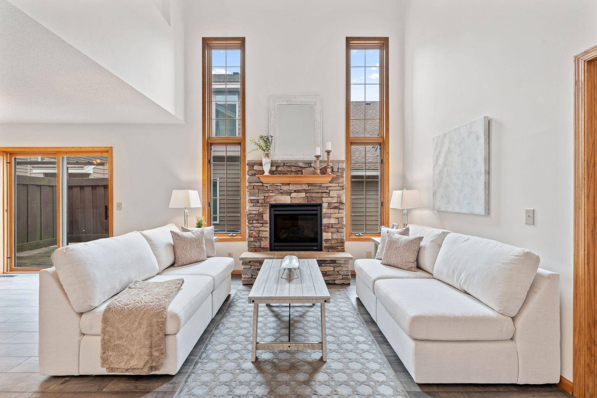 Minnetonka, MN 55345,18504 Peach Tree CT