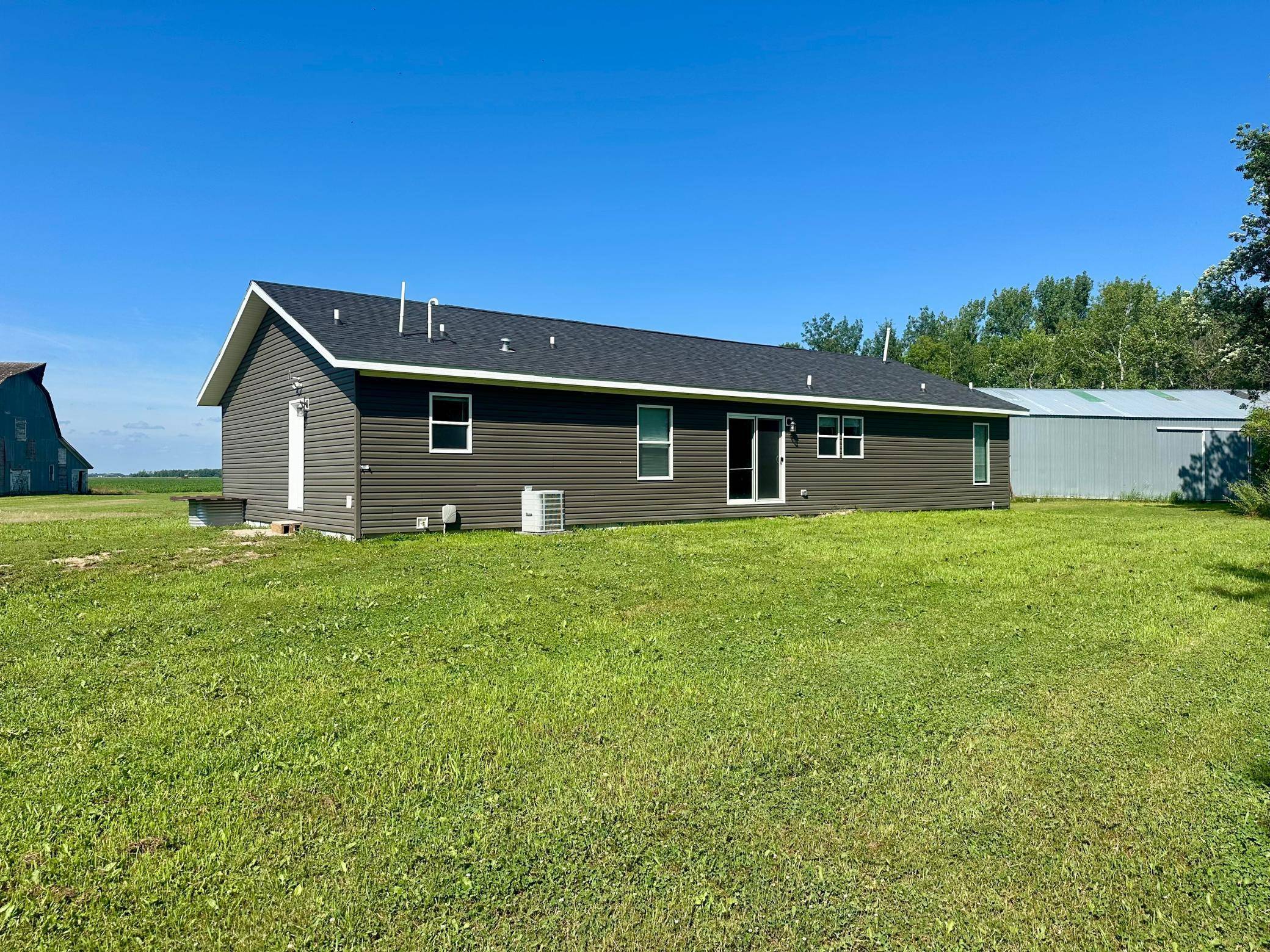 Badger, MN 56714,20337 County RD 3