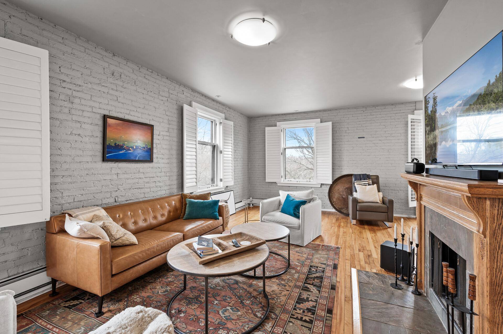 Saint Paul, MN 55102,438 Portland AVE #7