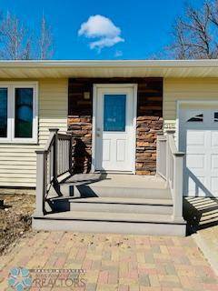 Hillsboro, ND 58045,318 1st AVE SW