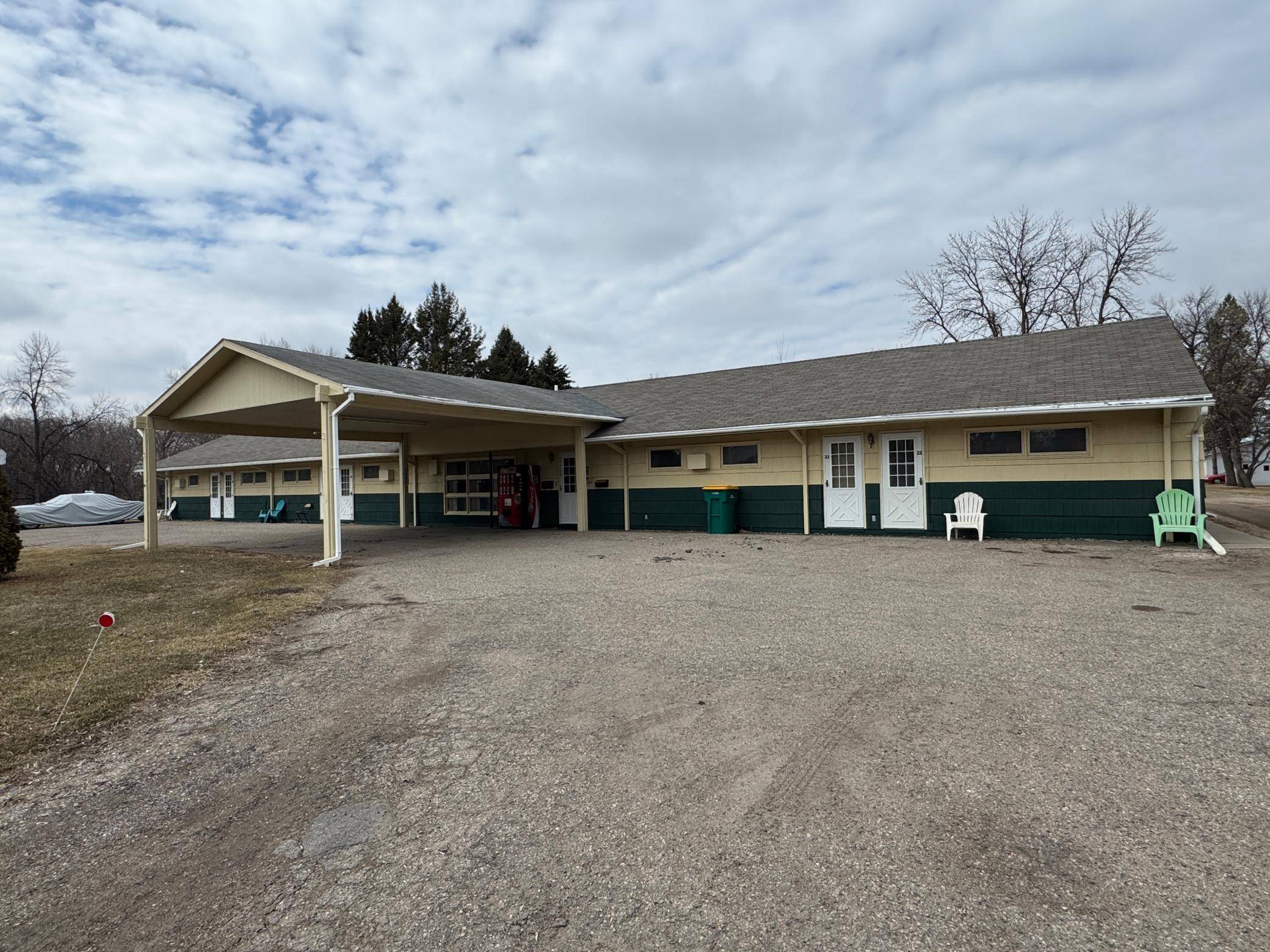 Warren, MN 56762,107 E Eau Claire AVE