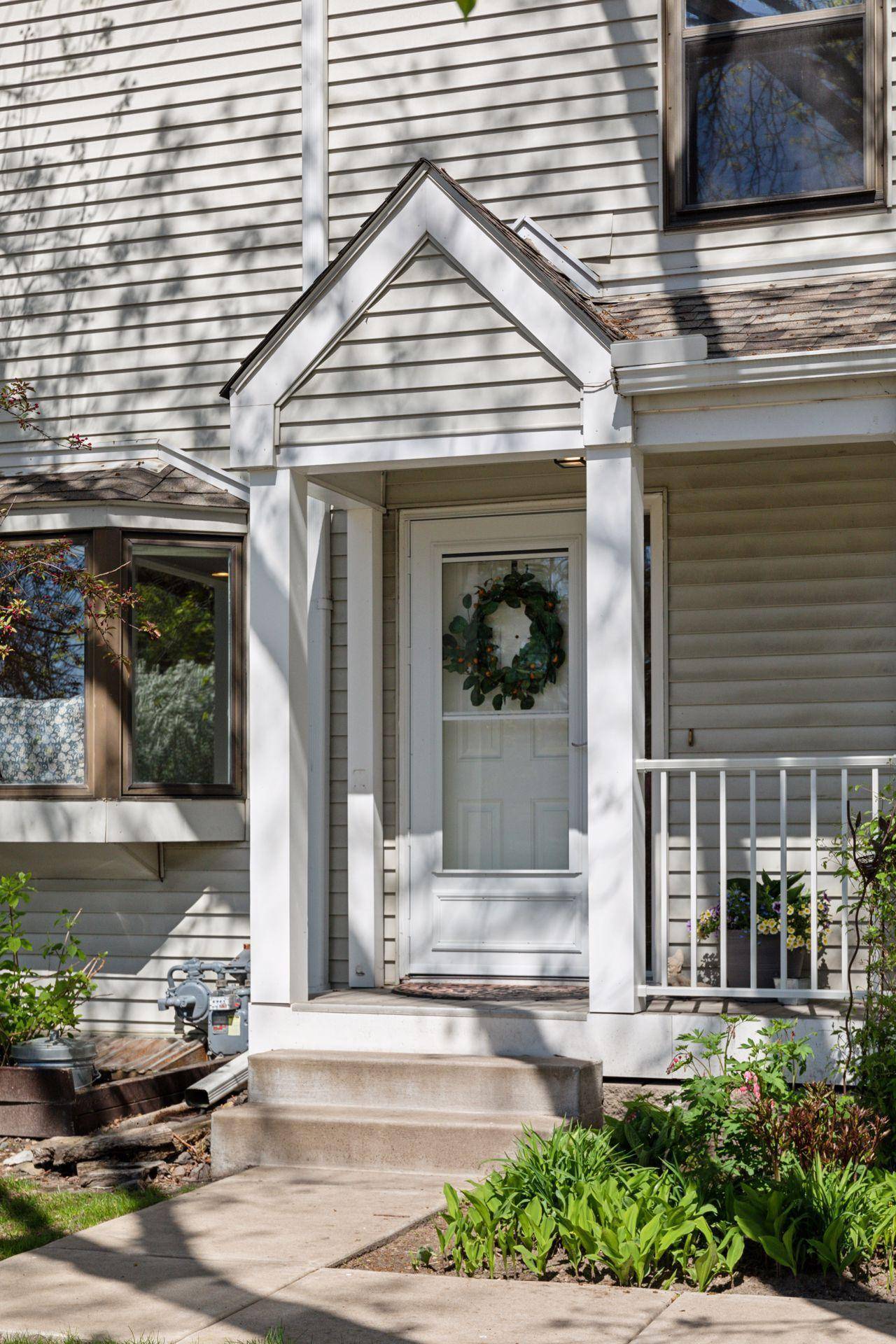 Minneapolis, MN 55413,223 2nd ST NE