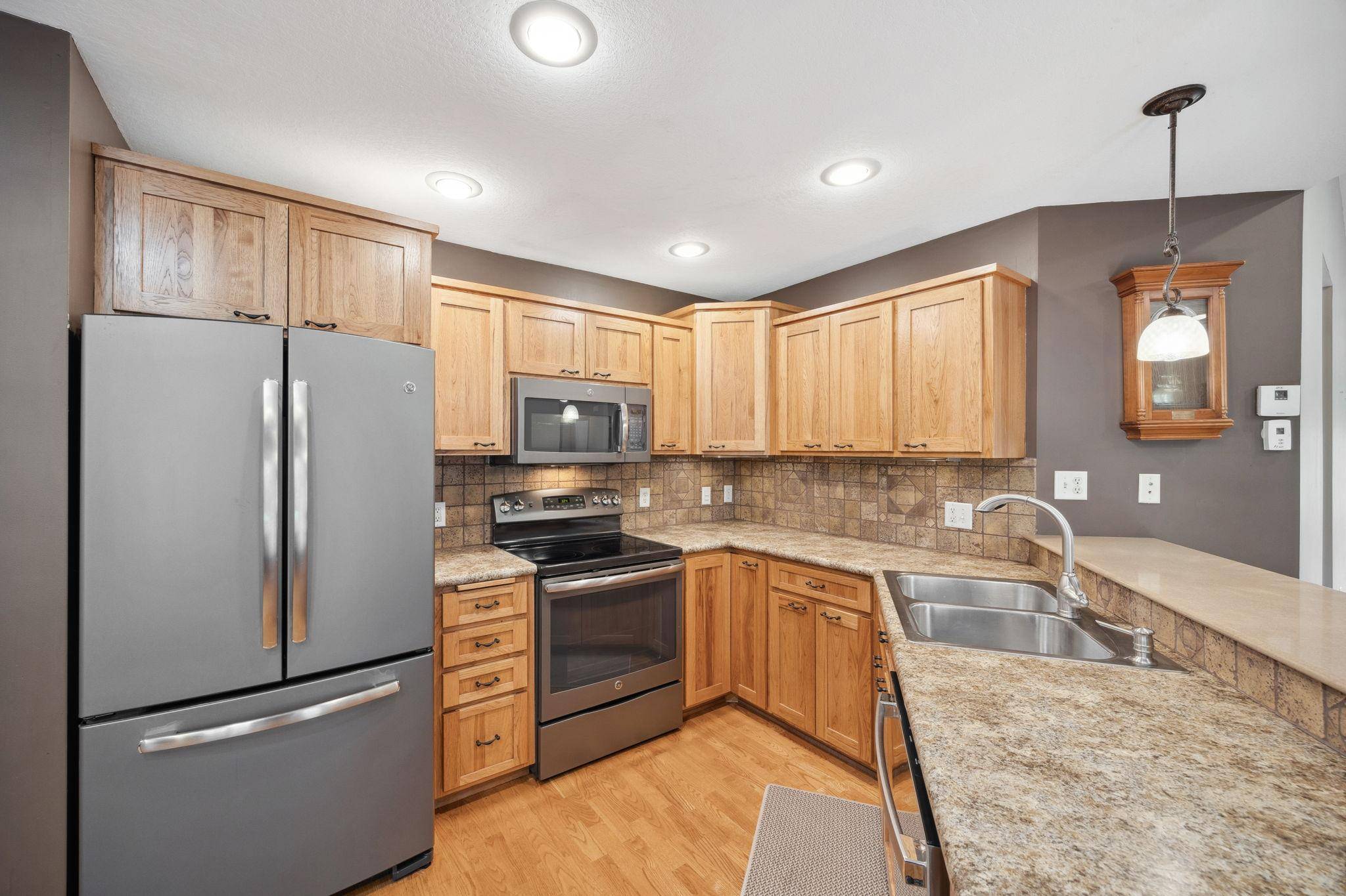 Hutchinson, MN 55350,833 Greensview CT NW