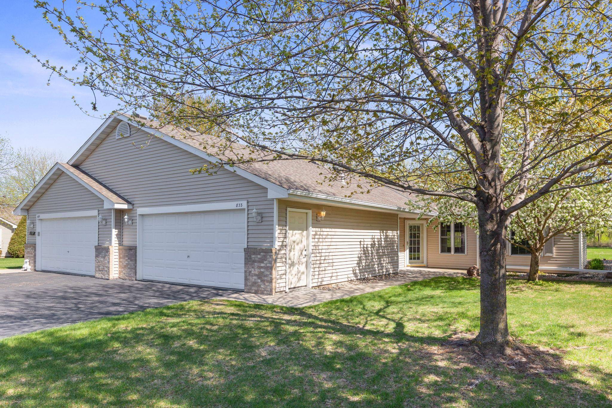 Hutchinson, MN 55350,833 Greensview CT NW