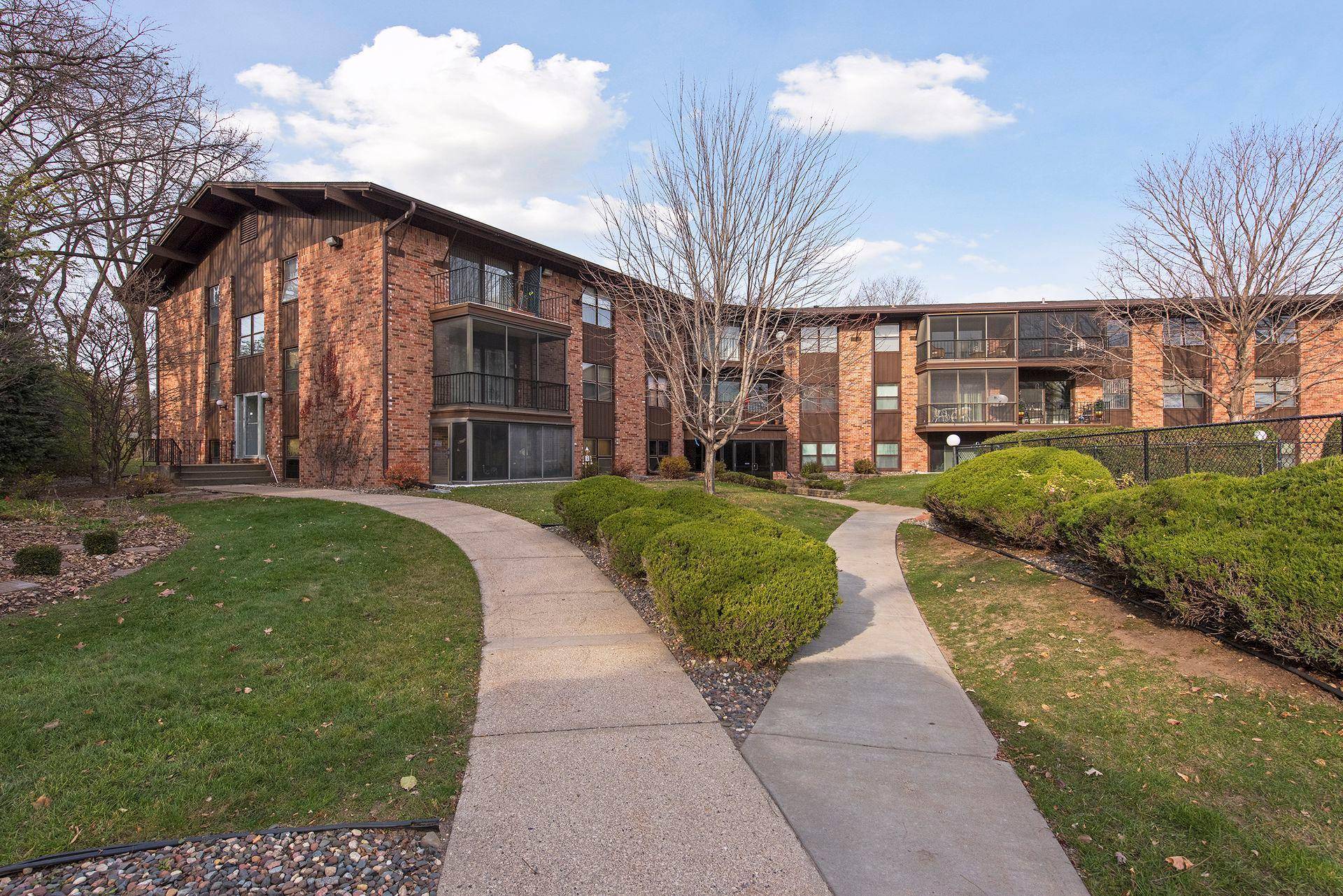 Minnetonka, MN 55305,10113 W 34th ST #108