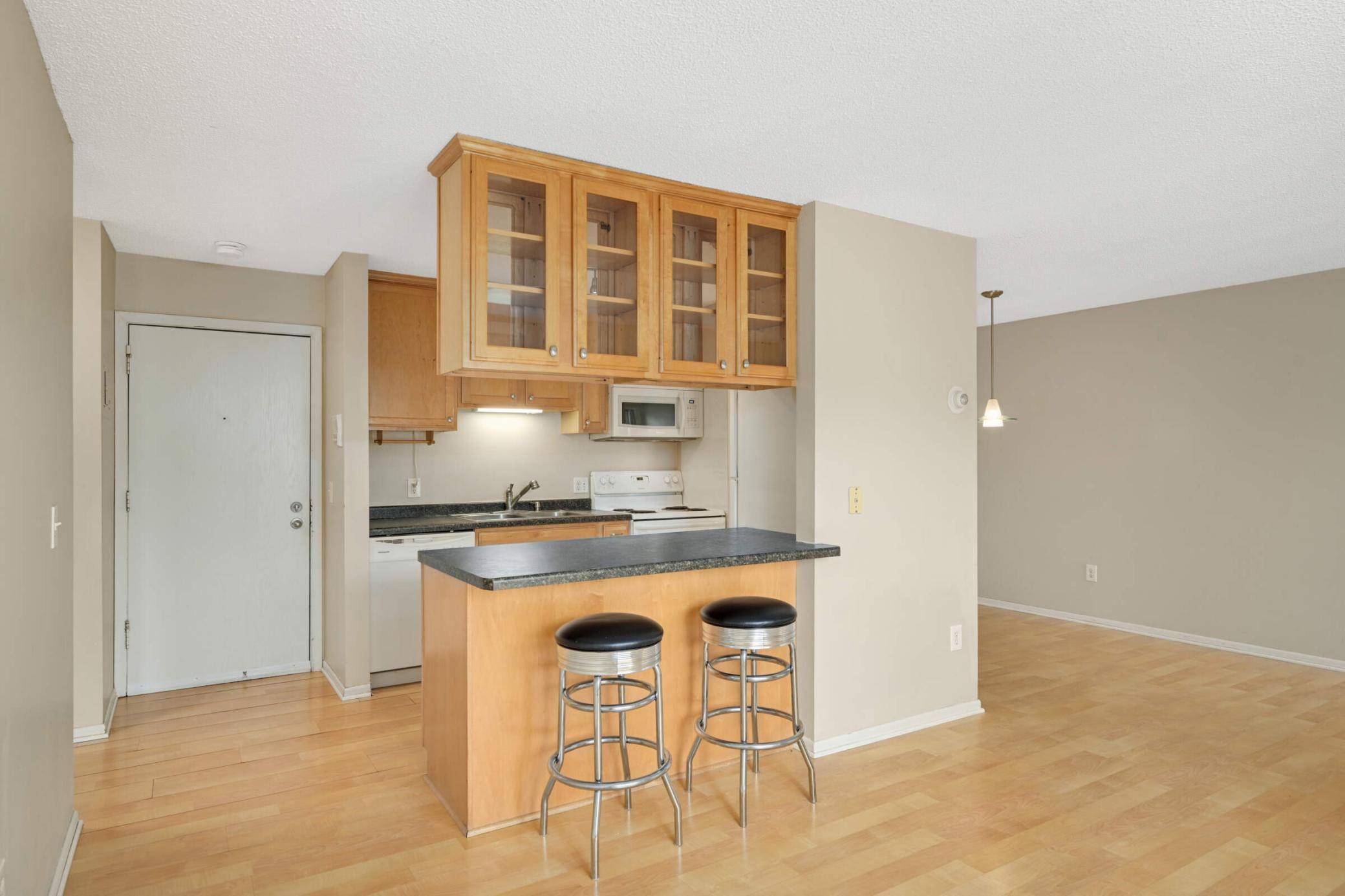 Eagan, MN 55122,4110 Rahn RD #113