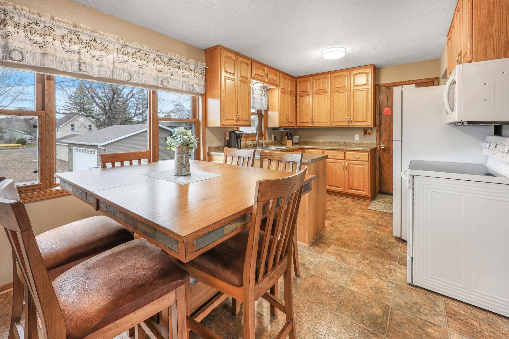 Sartell, MN 56377,408 2nd AVE N