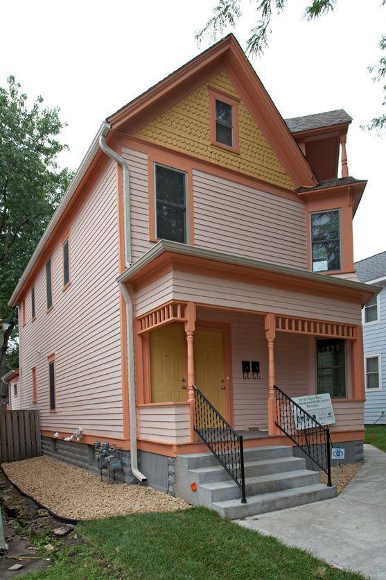 Saint Paul, MN 55106,732 Jessamine AVE E
