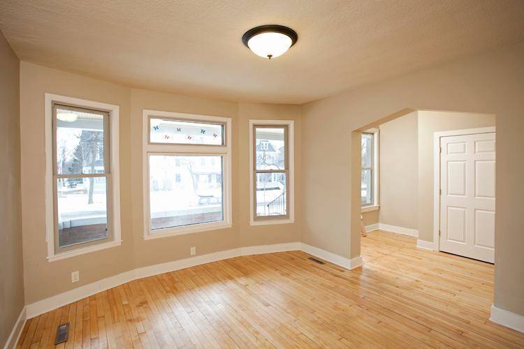 Saint Paul, MN 55106,697 Cook AVE E