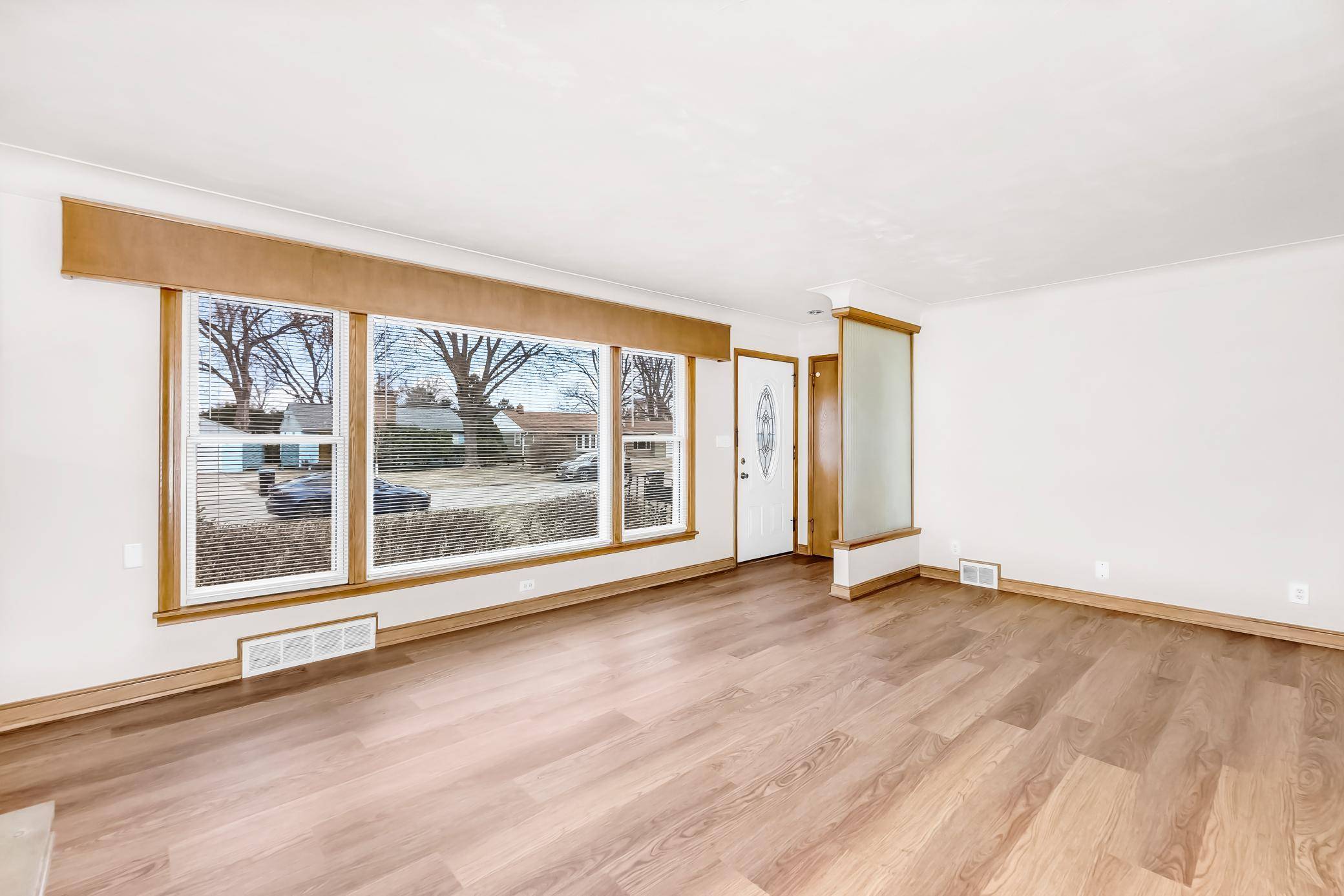 Roseville, MN 55113,1163 Shryer AVE W